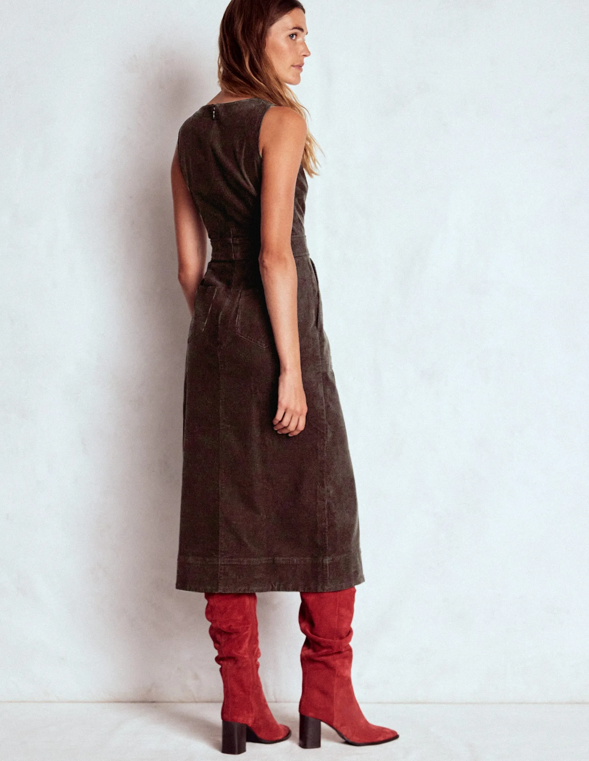 Sleek And Stylish Ula Box Pleat Cord Midi Dress-Espresso