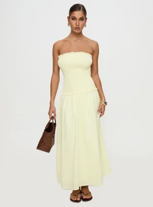 Simple yet chic long dress Tinsie Strapless Maxi Dress Yellow