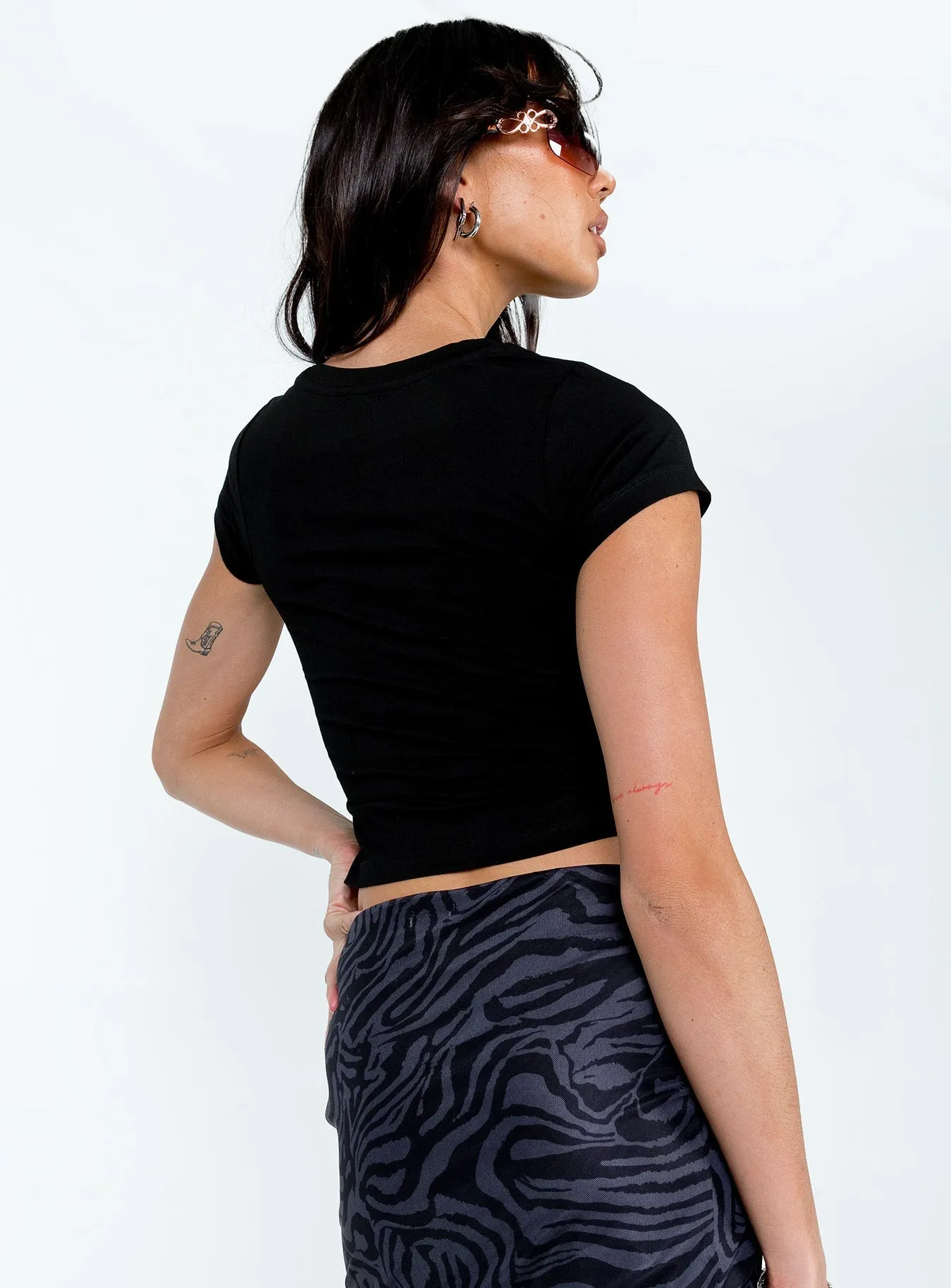 Outdoor Look Smooth Look Y2K Skull Graphic Tee Black