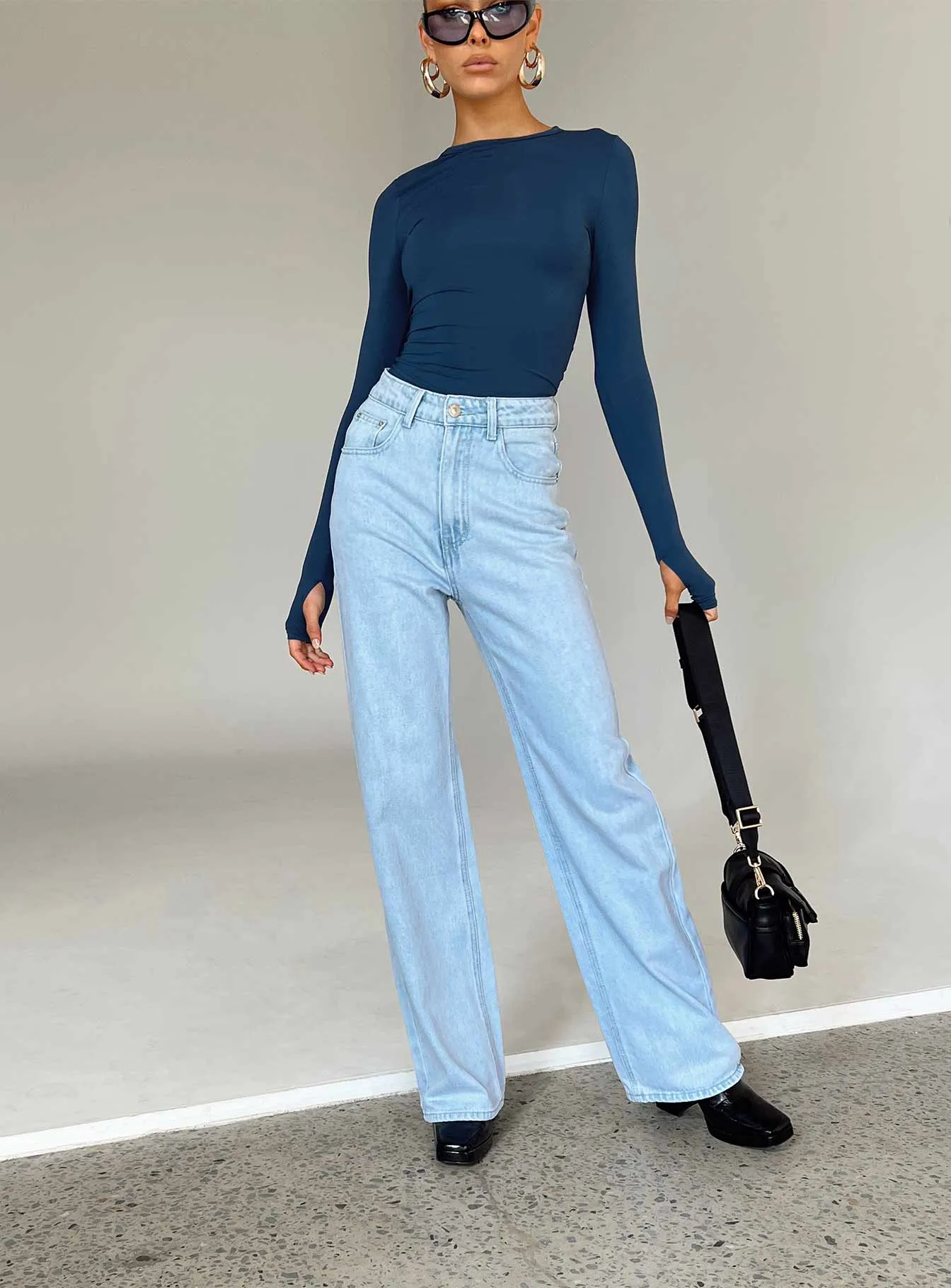 Jeannie Wide Leg Jeans Light Wash Denim Modern Fit