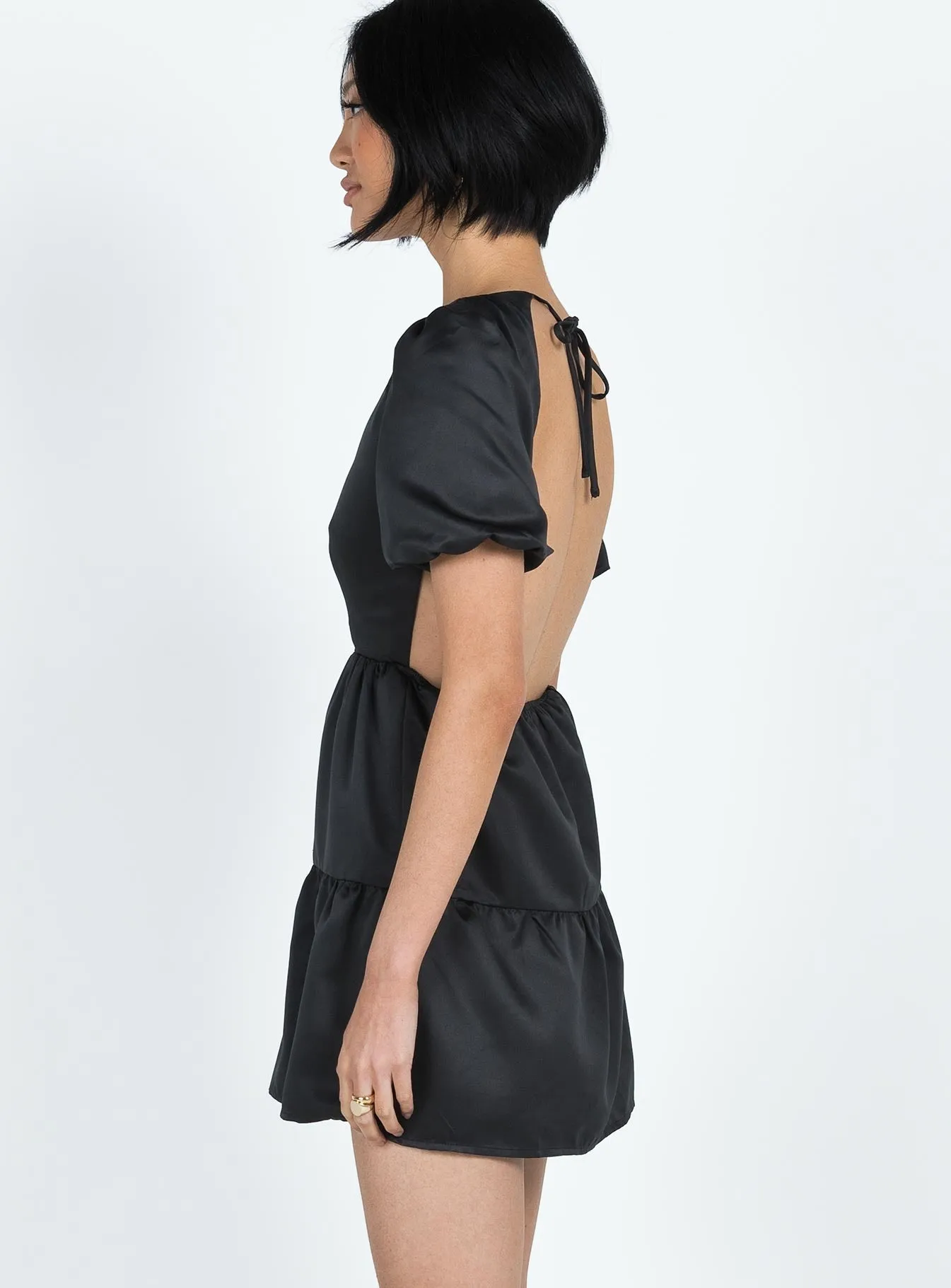 Flirty Wear Simple yet chic mini Capone Mini Dress Black
