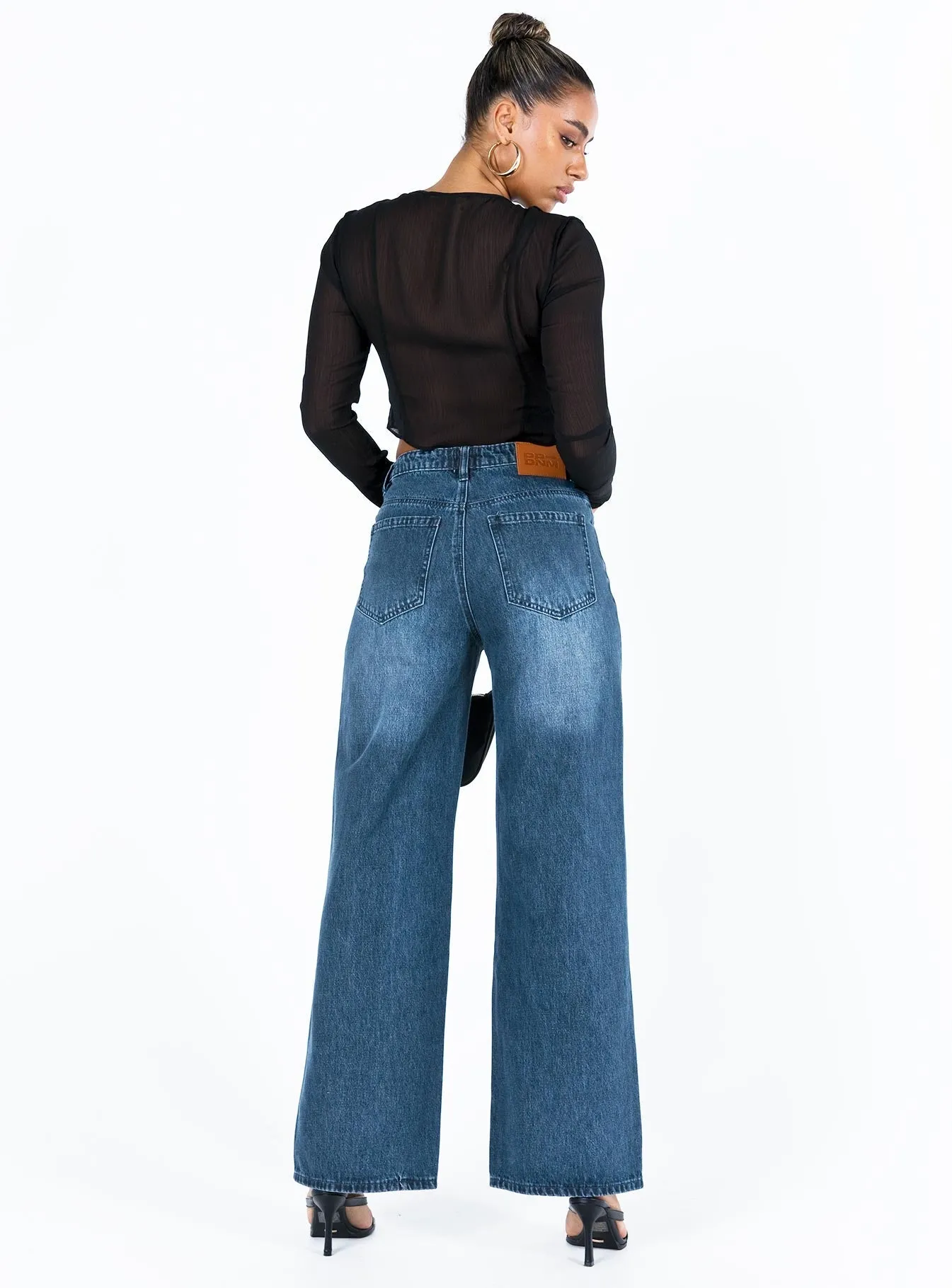 Layer Friendly Piece Karol V-waist Wide Leg Jeans Dark Wash Denim