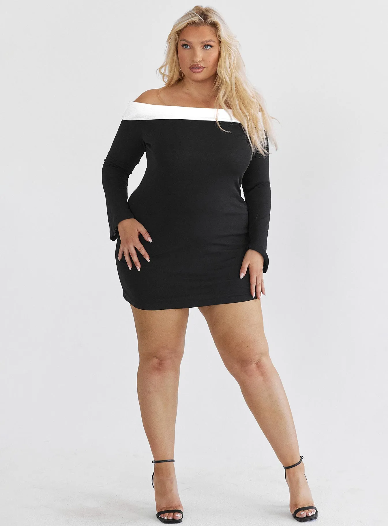 Shine Fresh Edge Fresh Anya Mini Dress Black / White Curve