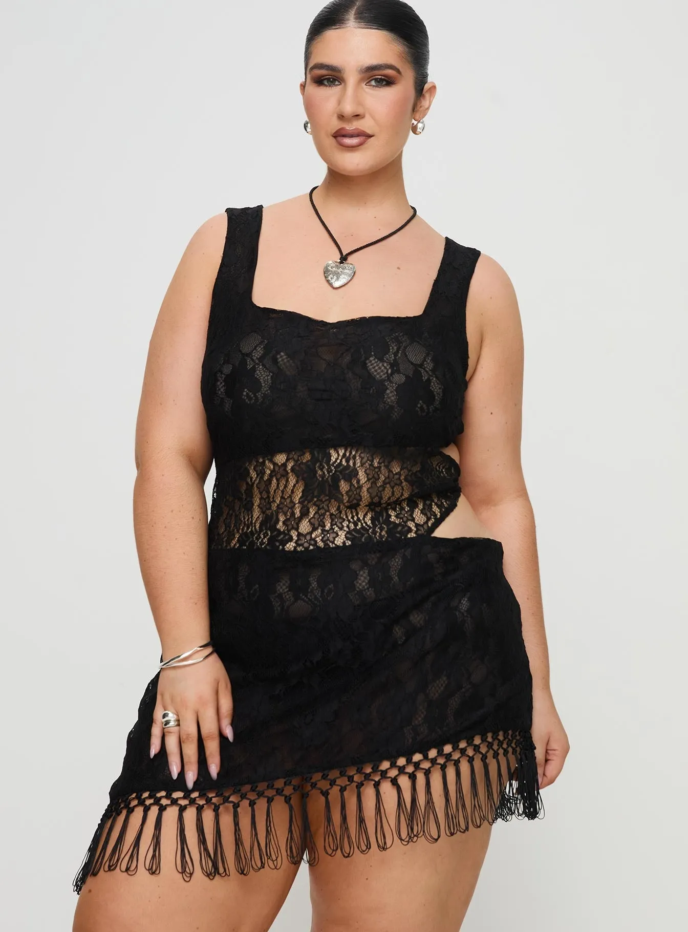 Versatile Look Dakarie Lace Mini Dress Black Curve
