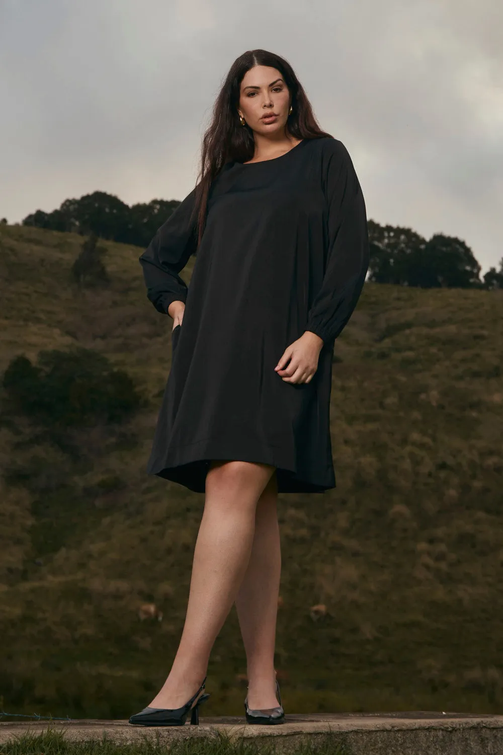Hazel Long Sleeve Short Dress in Black Tech Mood Trend Glow