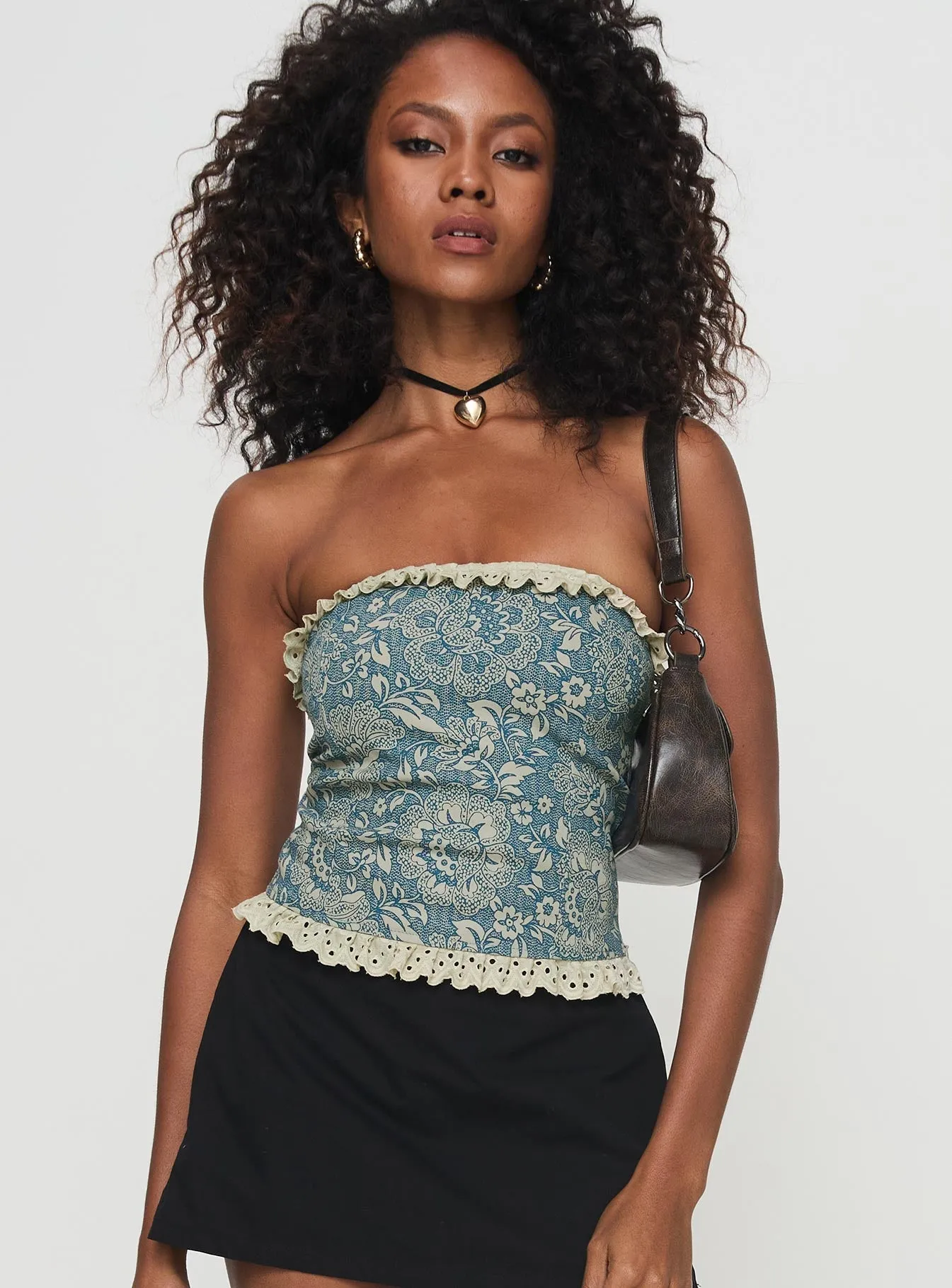 Dien Top Ornate Snag Proof Weave Raw Edge Detail