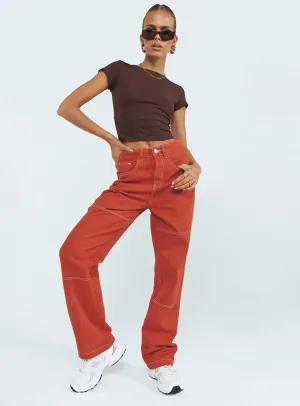 Copeland Jeans Red Outfit Ease Sustainable Beach Day