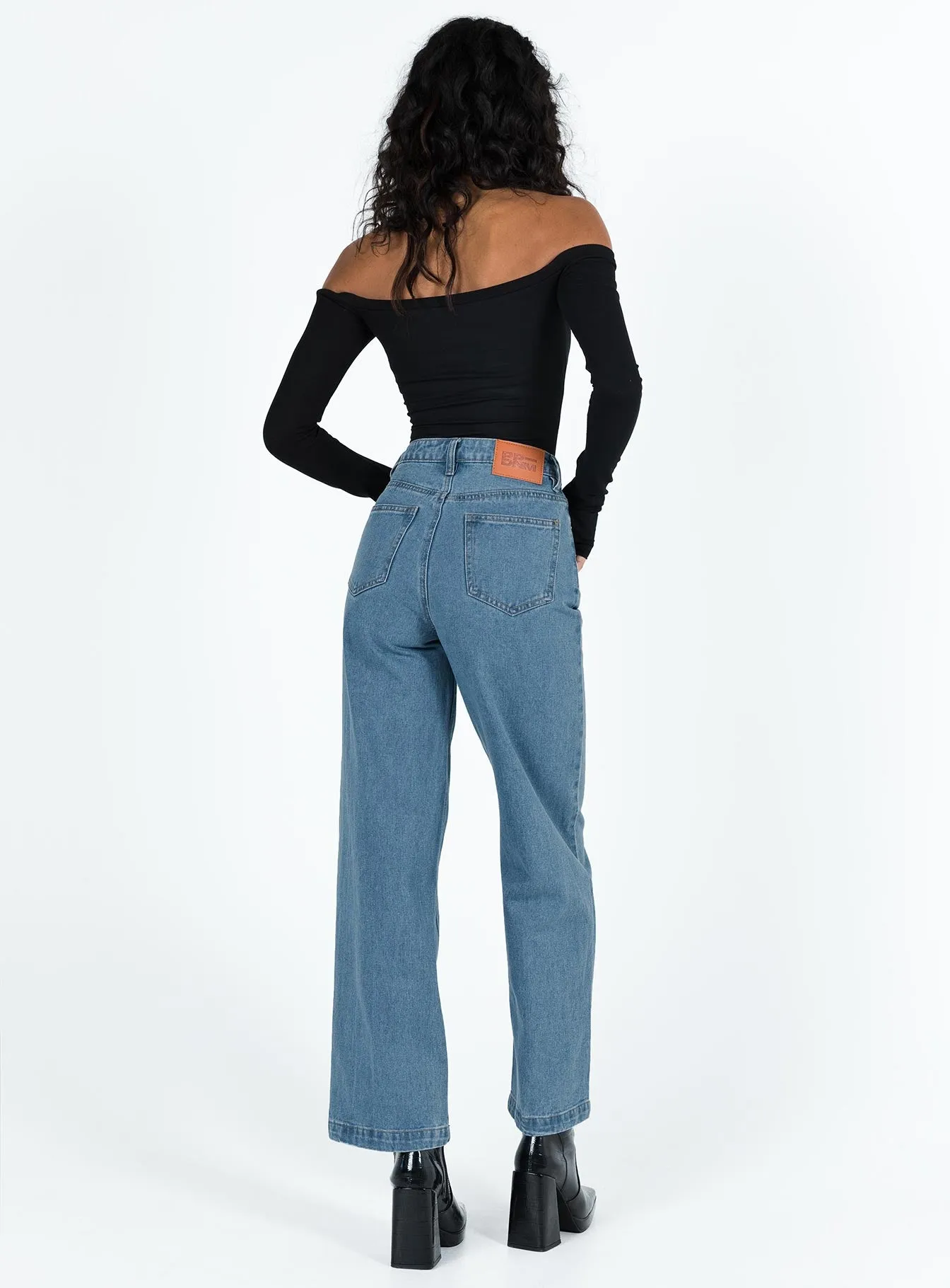 Mid Rise Fit Booran Wide Leg Mid Wash Denim Jean