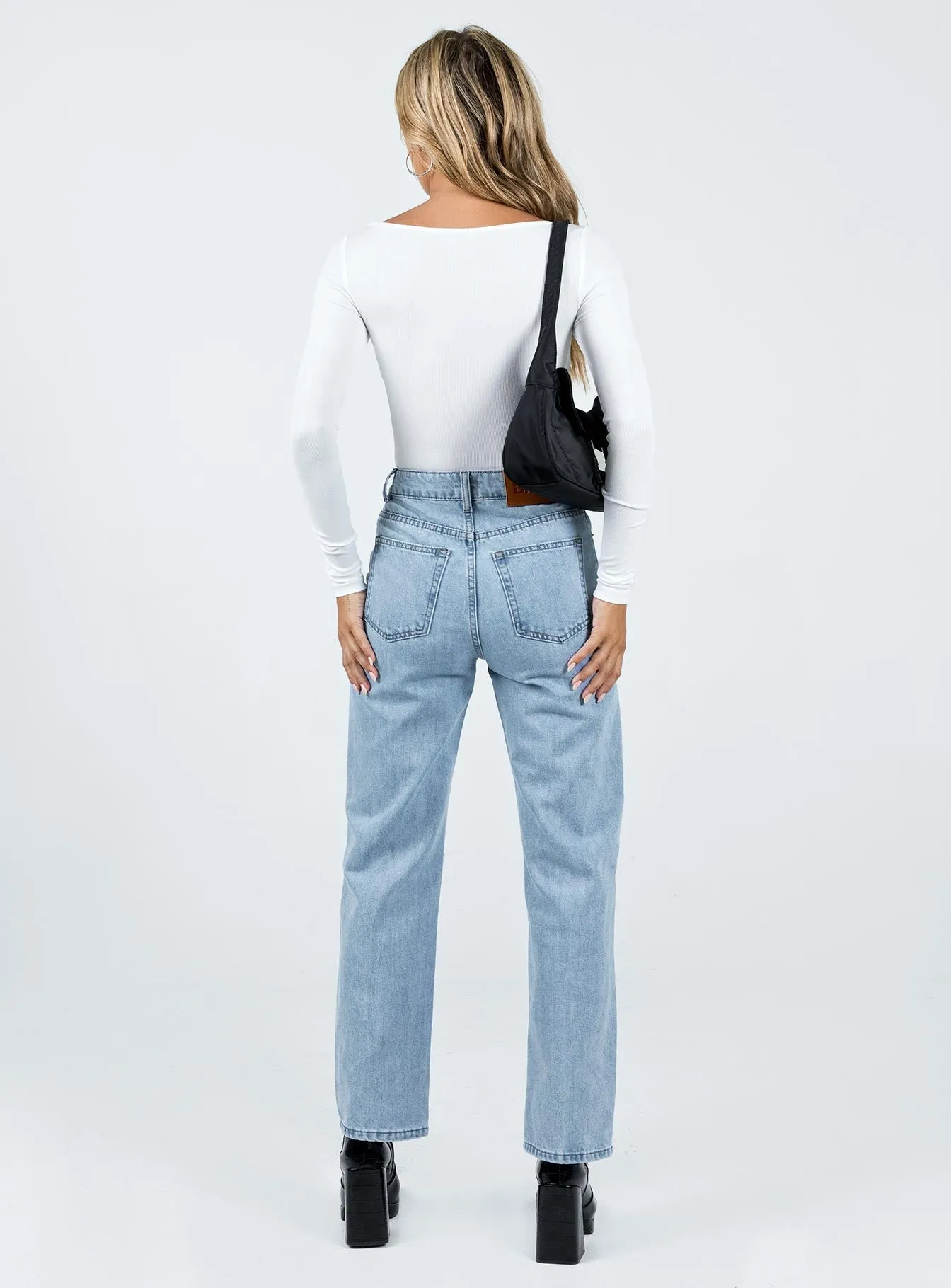 Delmore Straight Leg Jeans Mid Wash Denim Weekend Warrior Festival Outfit Smooth Comfy Choice