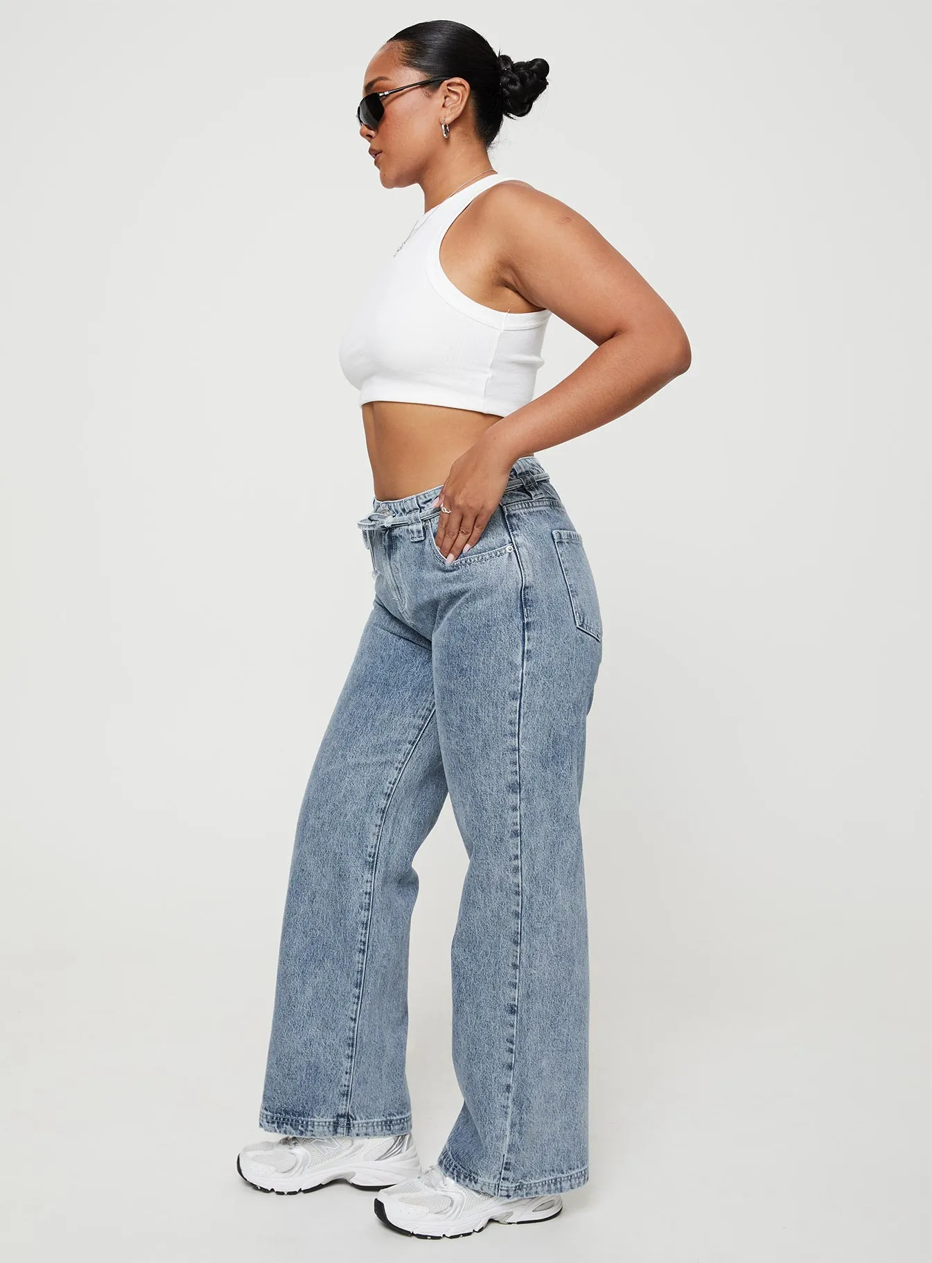 Premium Cotton Blend Elegant Bold Look Pemberton High Rise Straight Leg Jeans Mid Wash Denim