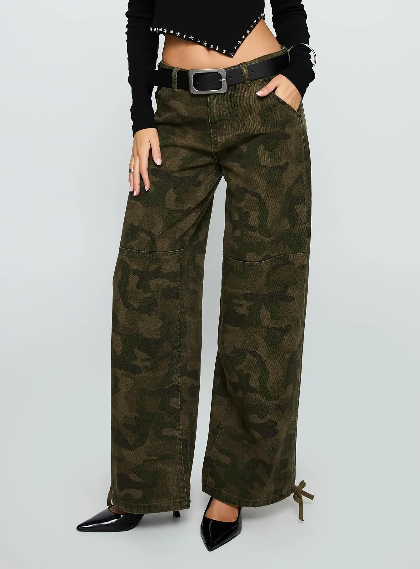 Strike Out Mid Rise Wide Leg Jeans Camouflage Wide Leg Silhouette All Fit Style