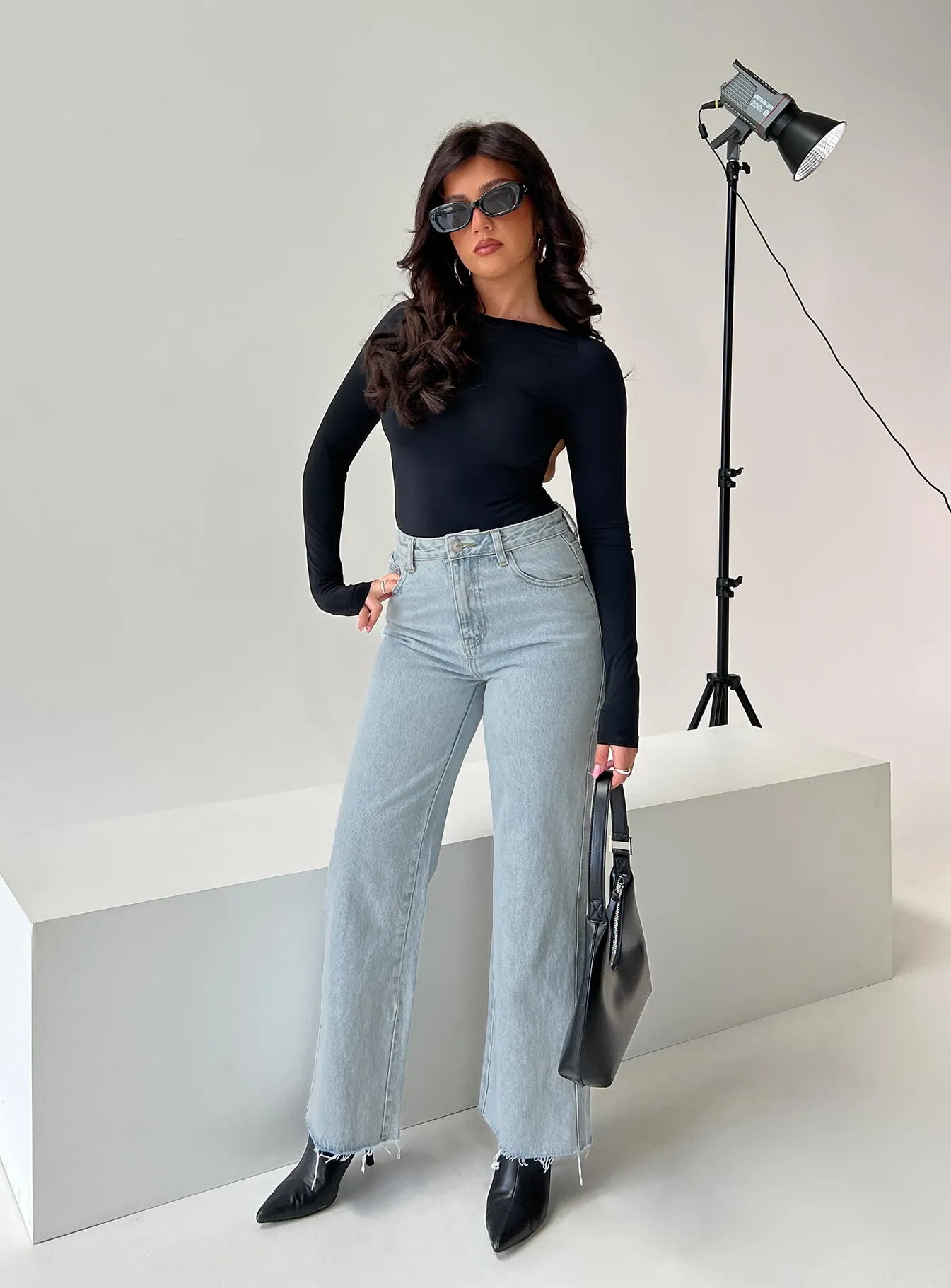 Arlington Straight Leg Denim Jeans Light Wash Petite Sharp Comfort Seasonal Wardrobe