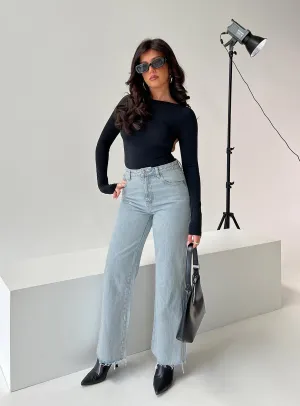 Arlington Straight Leg Denim Jeans Light Wash Petite Sharp Comfort Seasonal Wardrobe