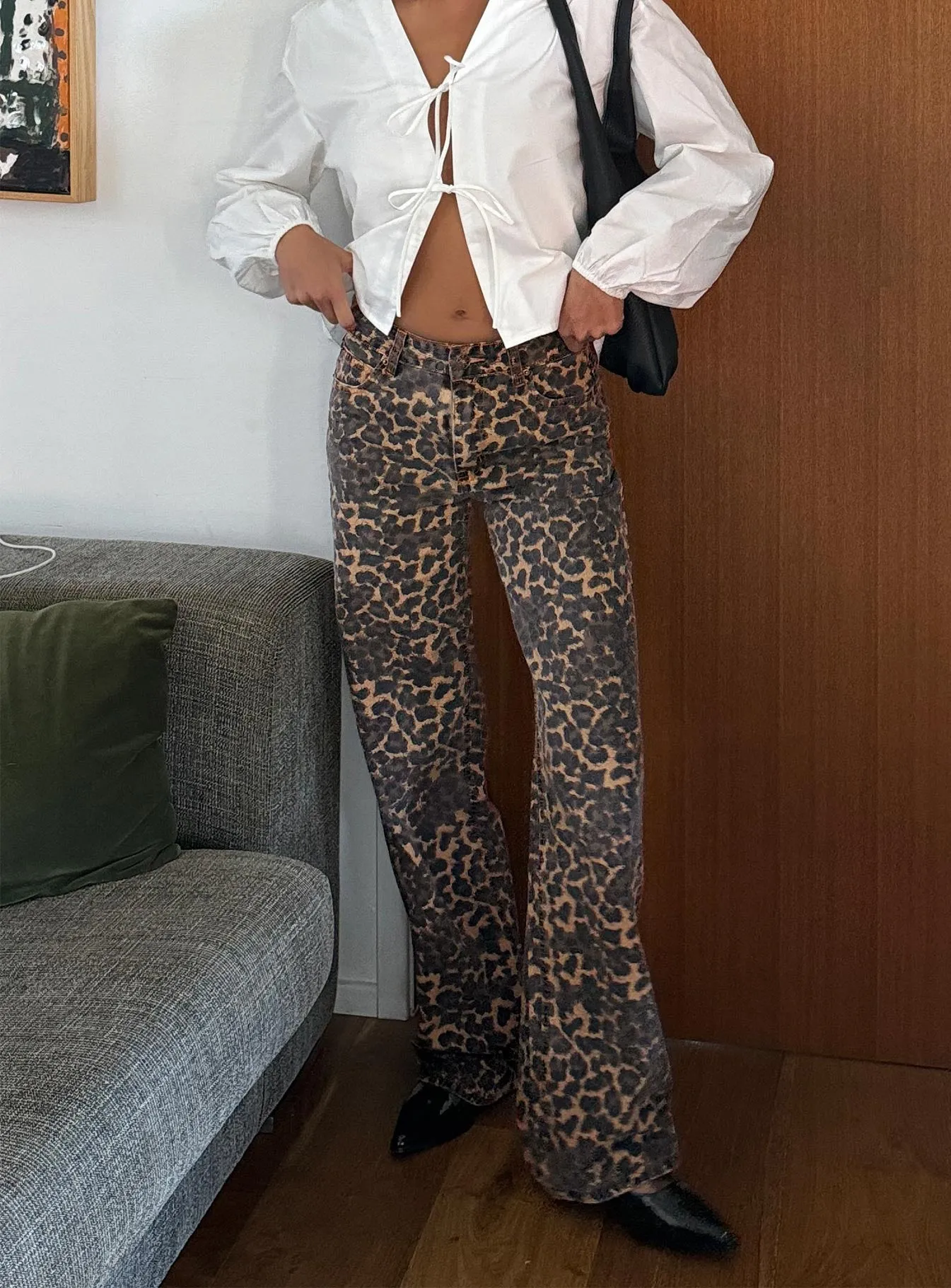 Bartack Stitching Top Model Low Rise Straight Leg Jeans Leopard
