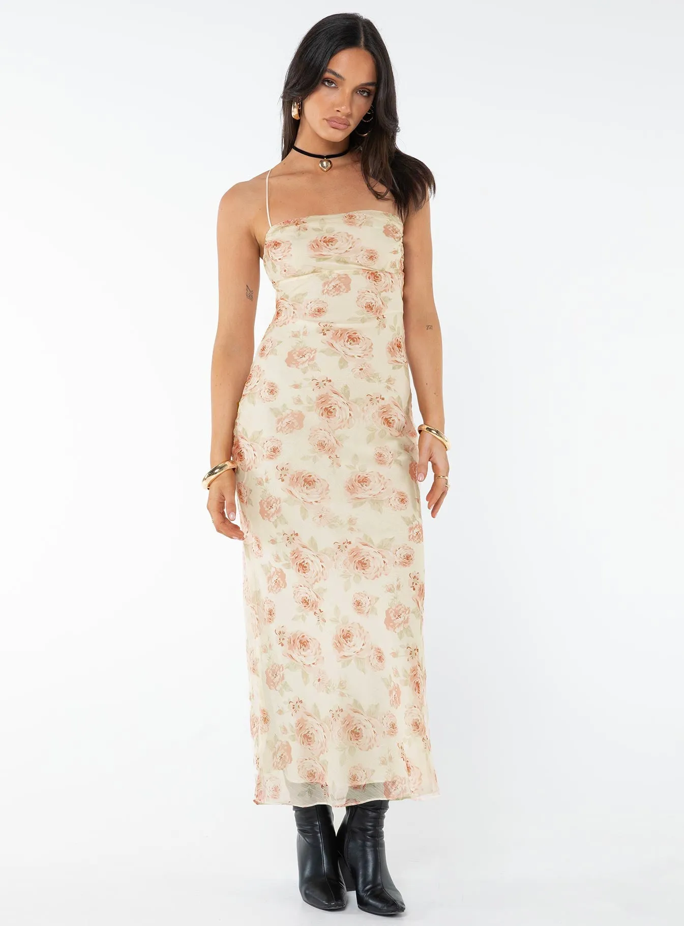 With a classic and versatile design this dress works seamlessly with any accessories you choose Tiered Skirt Cartian Strapless Maxi Dress Cream / Pink Floral