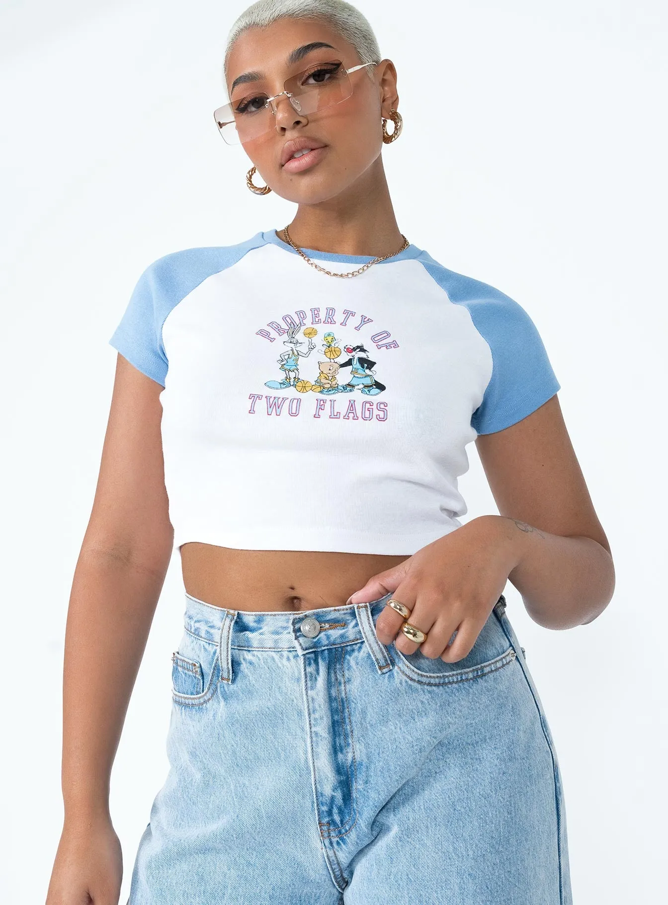 Fresh Look Looney Tunes Two Flags Cropped Tee White / Blue