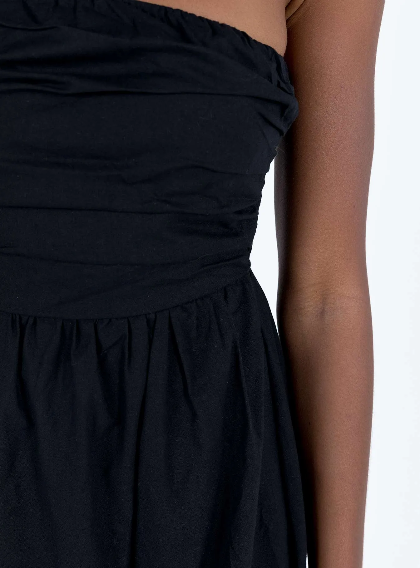 Barina Maxi Dress Black Boat Neck