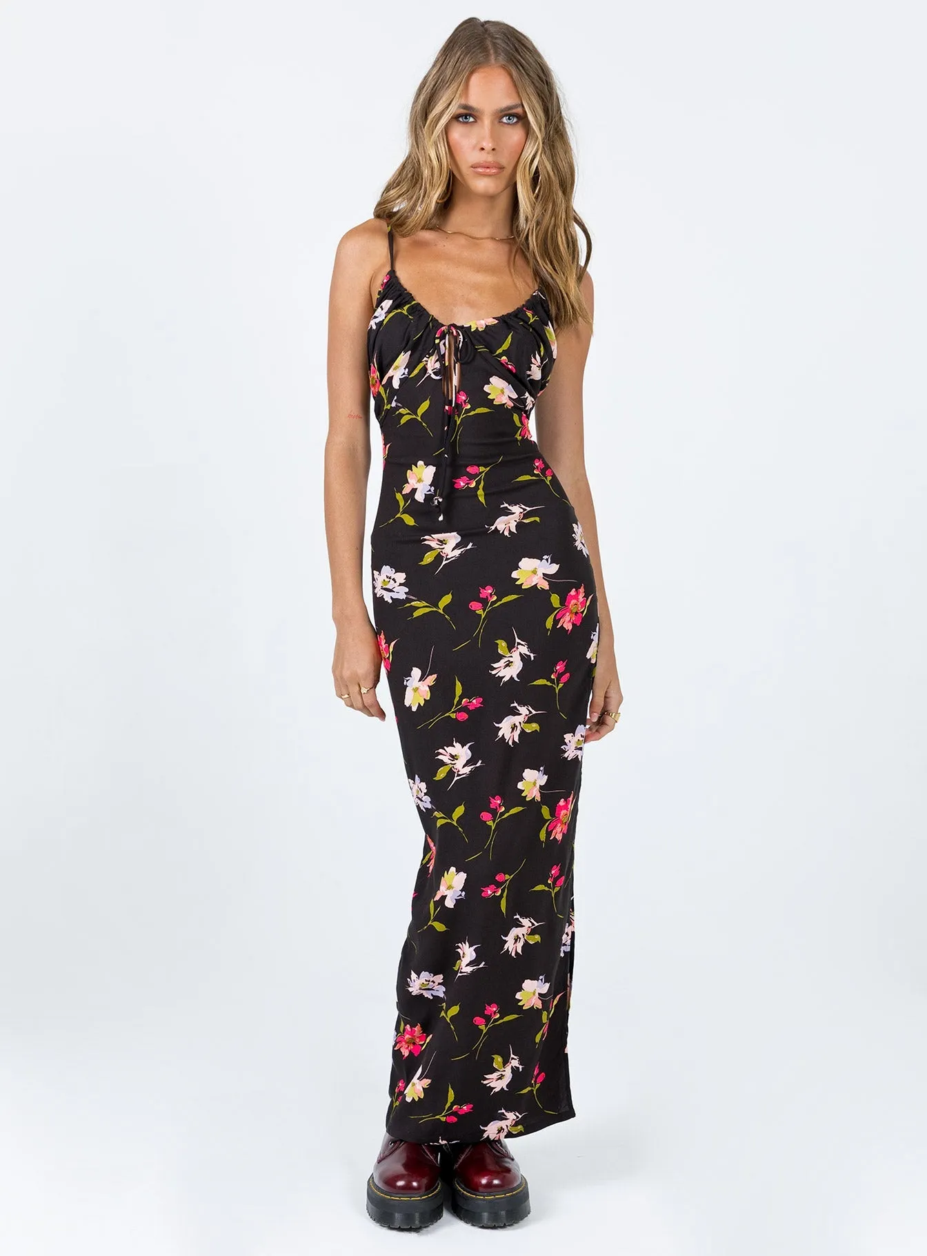 Brailey Maxi Dress Black Multi This dress features a classic design that works well for both day and night wear Fashionable formal event piece