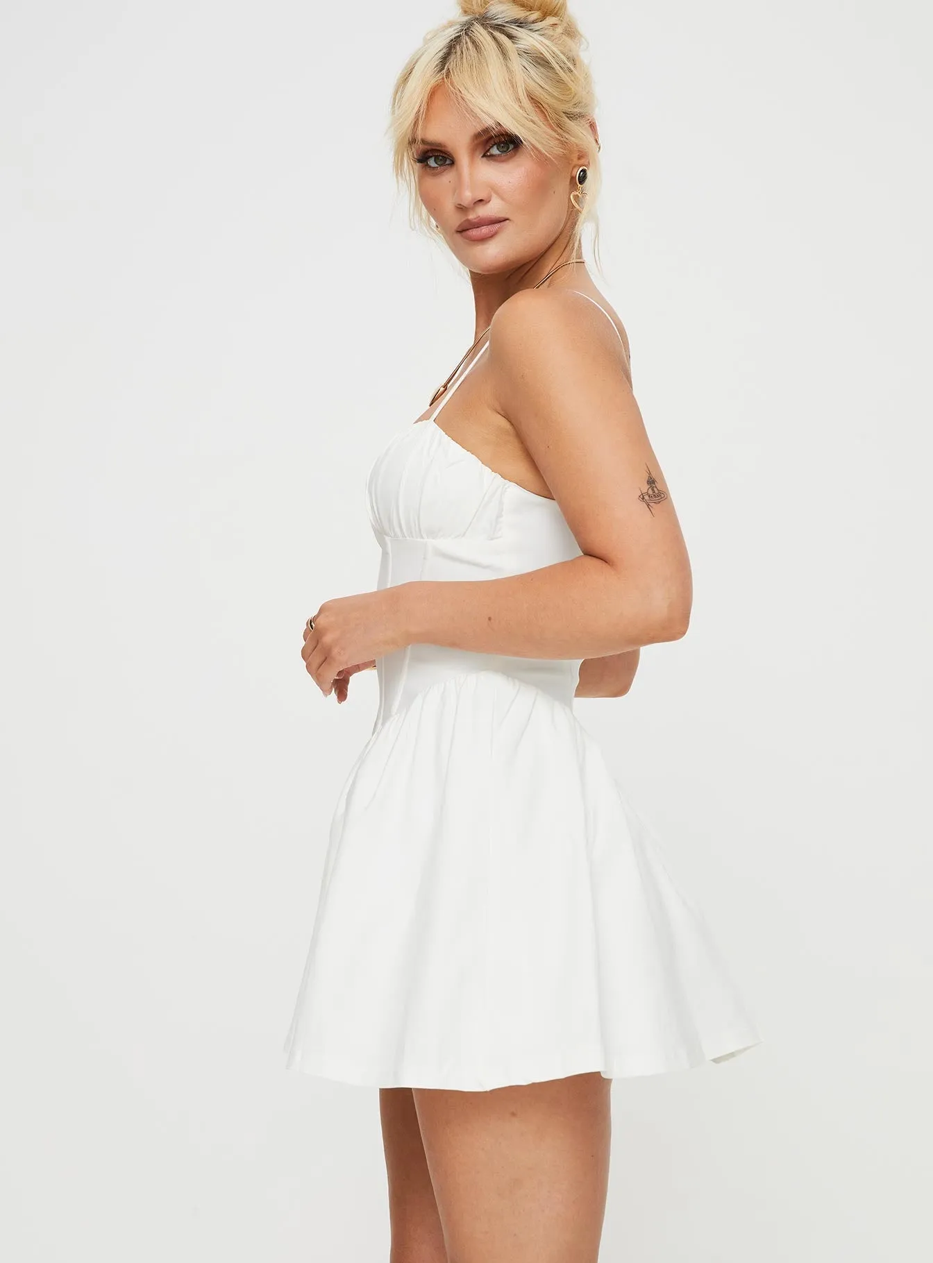 Simple yet chic mini Telesco Mini Dress White