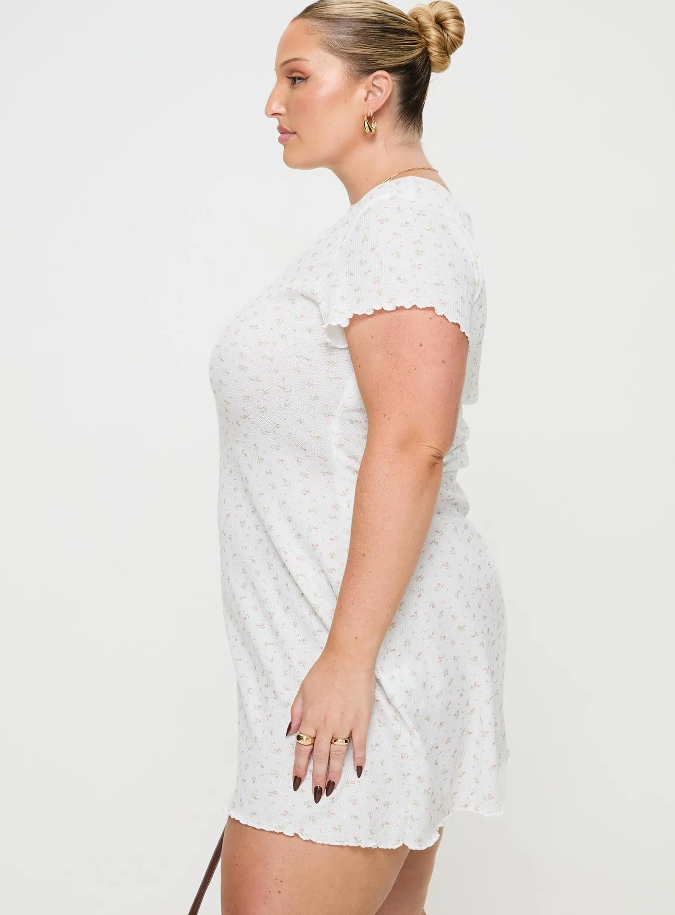 Elegant short formal gown Fashionable date night outfit Patton Mini Dress White Floral Curve