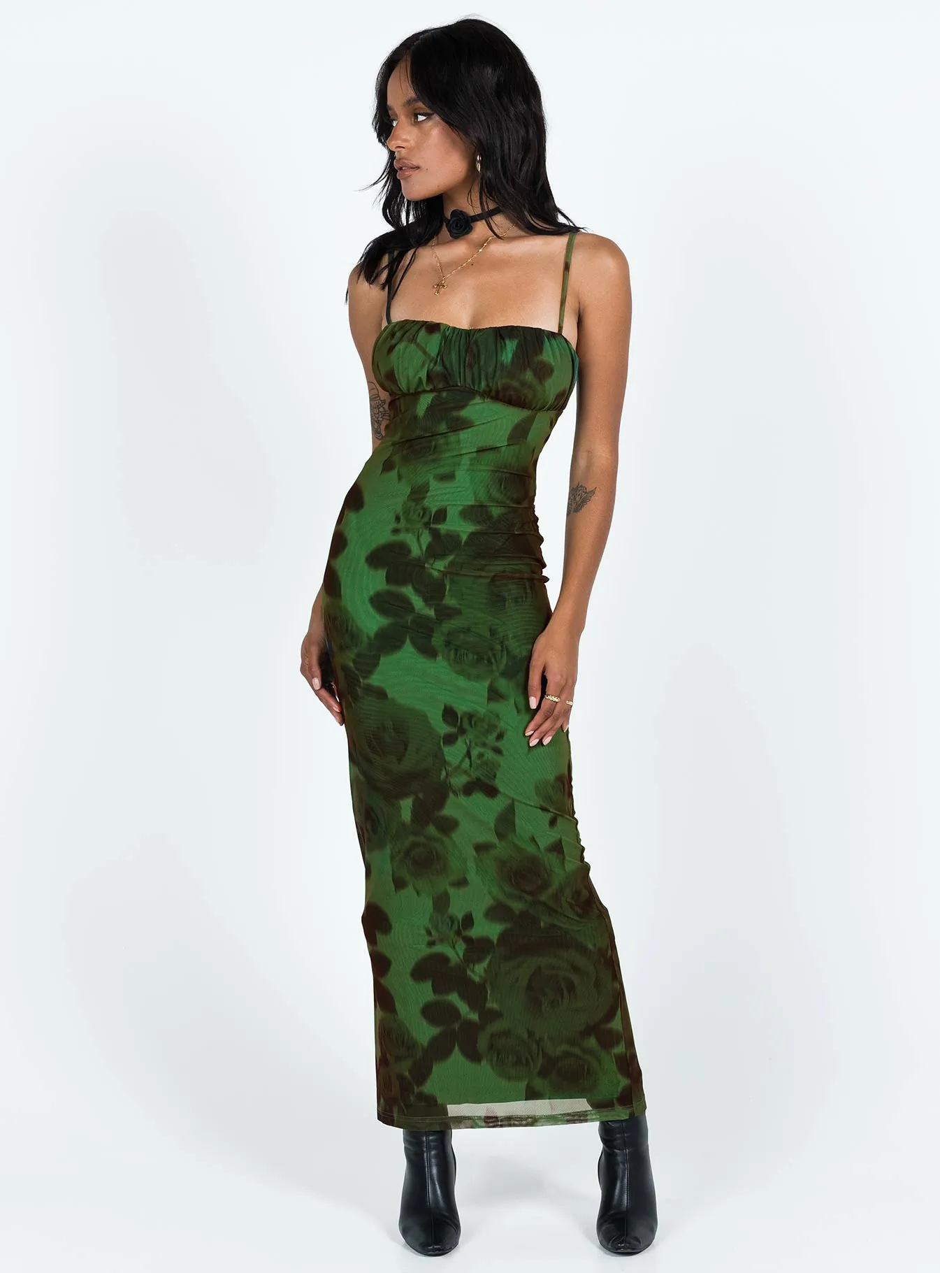 JGR & STN Thorne Maxi Dress Green This maxi dress offers the perfect combination of comfort and elegance for everyday wear