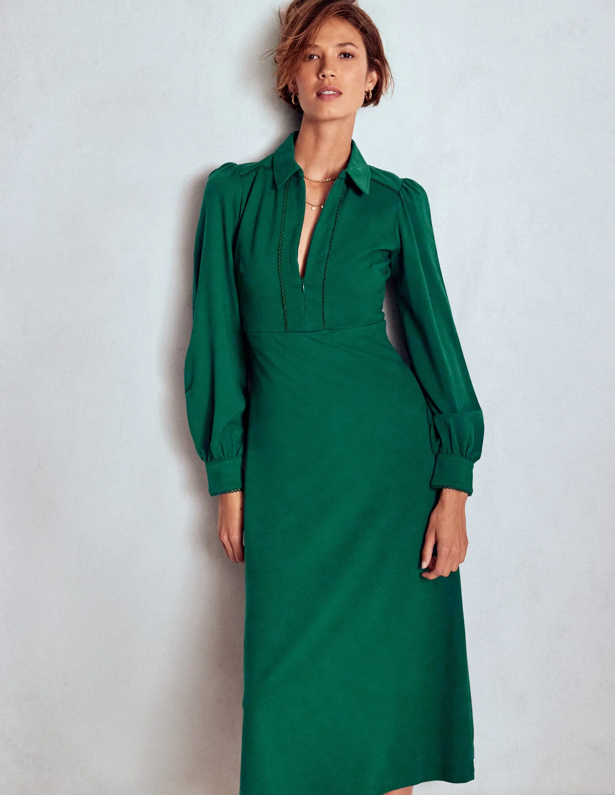 Flattering fit for all body types Soft fabric knee-length dress Pip Zip-Up Ponte Midi Dress-Emerald Night