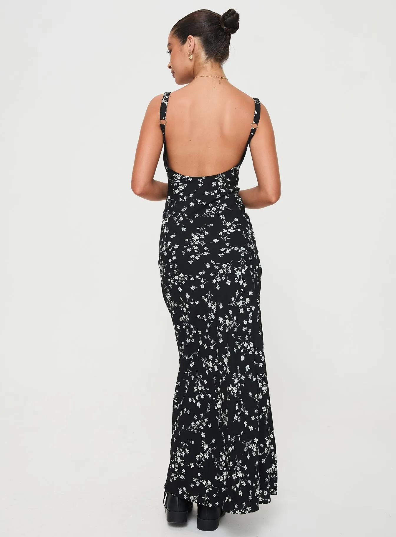 Comfortable day-to-night dress Day Warm Mahlari Maxi Dress Black / Floral