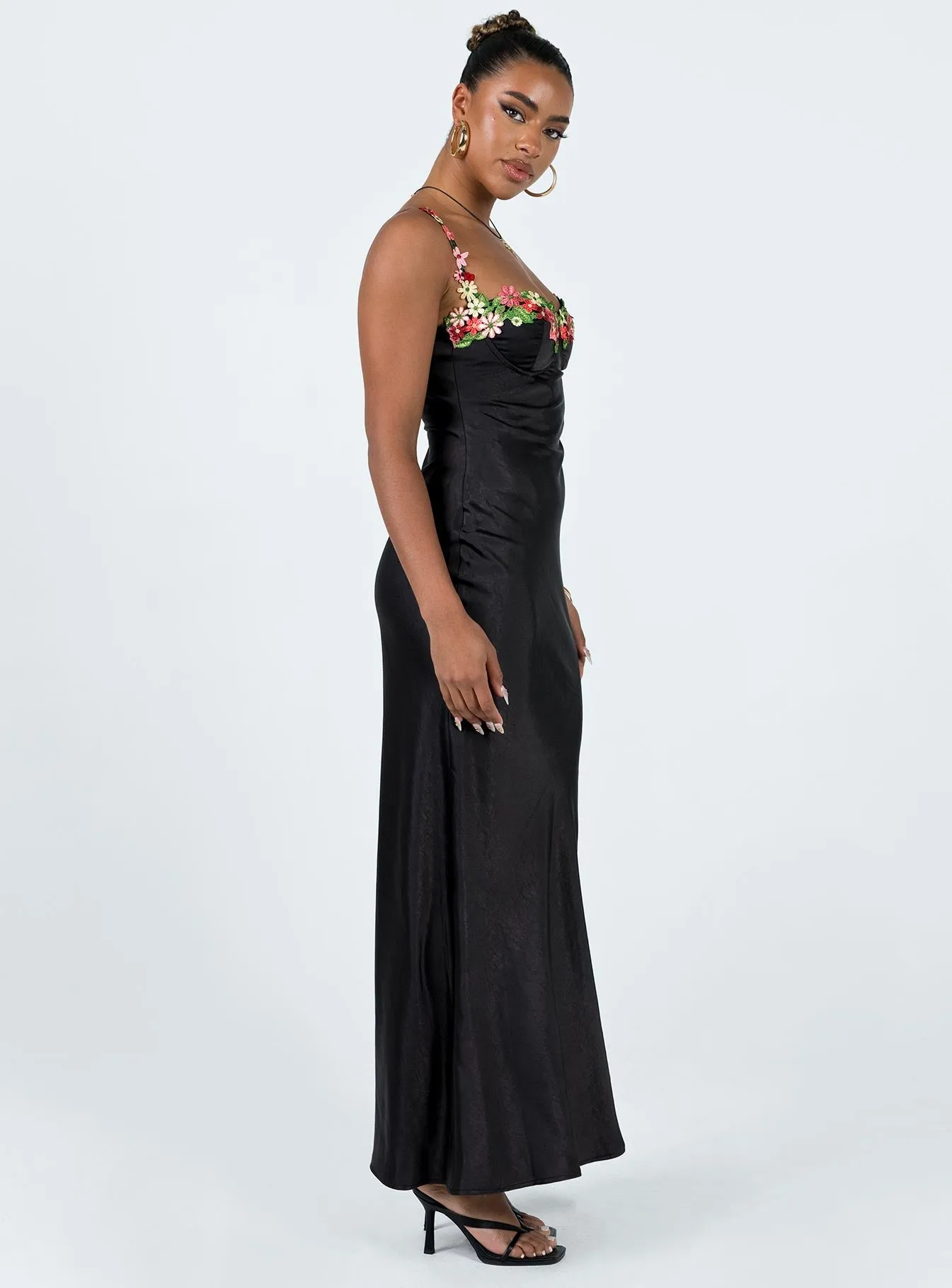 Court Path Fashion-forward long piece Kenzie Maxi Dress Black
