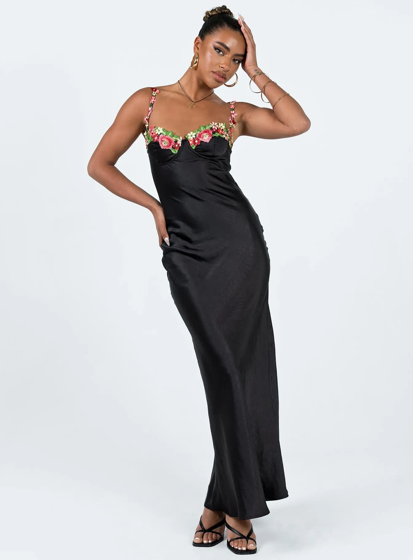 With its elegant design this maxi dress can be styled for a variety of events from casual to formal Kenzie Maxi Dress Black
