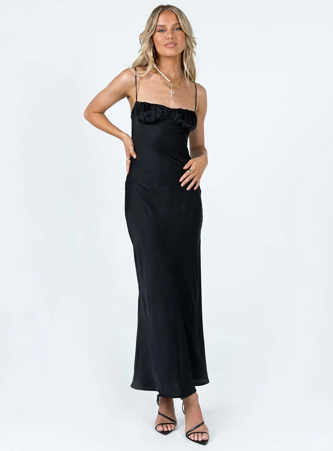 Love Mood Tower View Zeller Maxi Dress Black