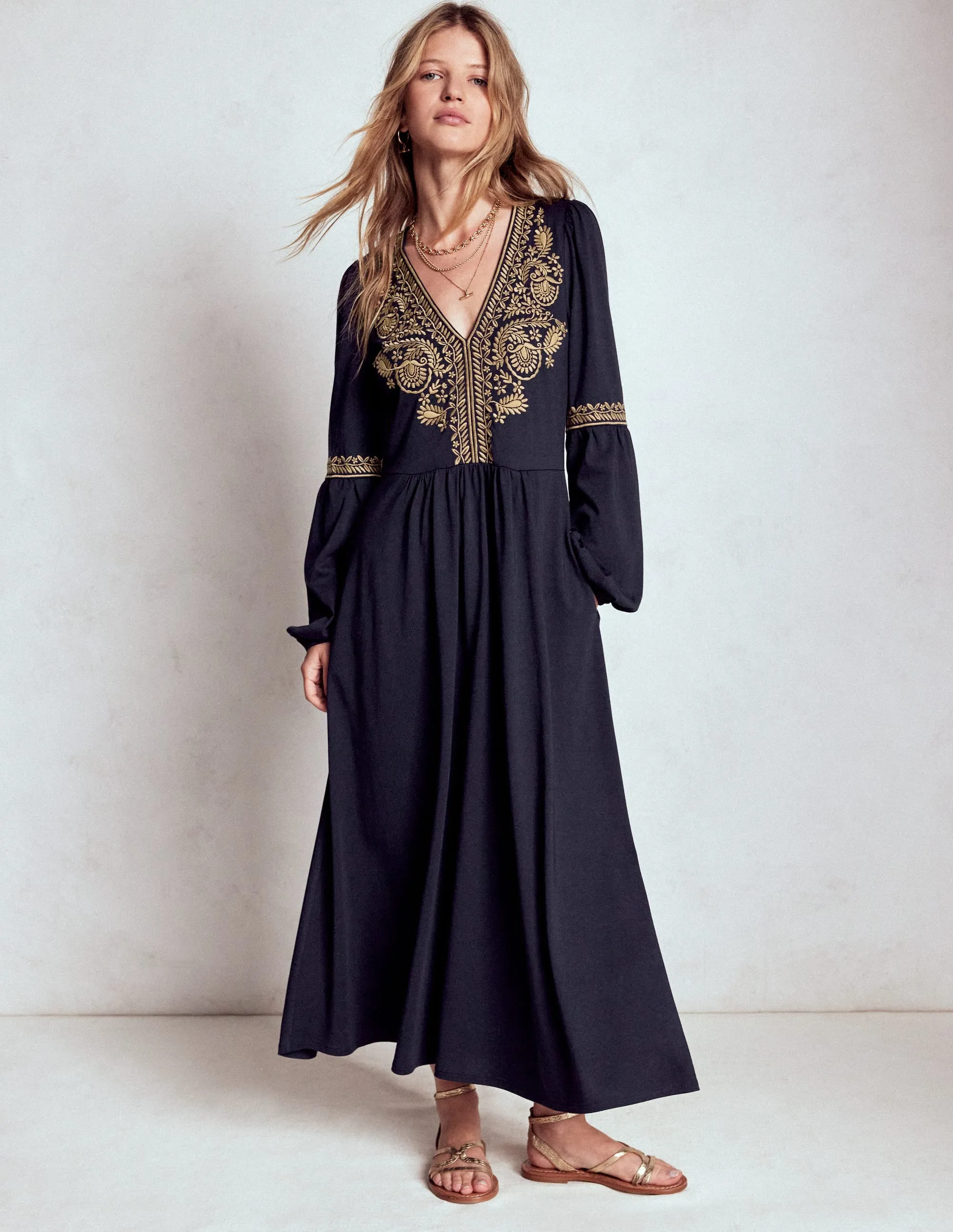 Castle Gate Versatile Silhouettes V-Neck Blouson Midi Dress-Navy