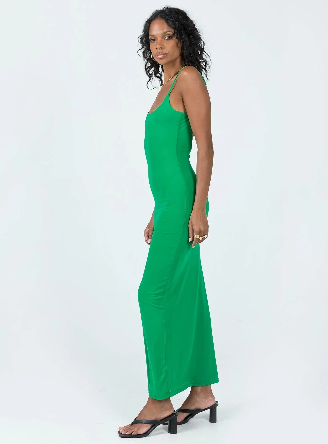 Knox Maxi Dress Green The classic design of this maxi dress makes it an essential piece for any fashion-forward wardrobe Sea Breeze