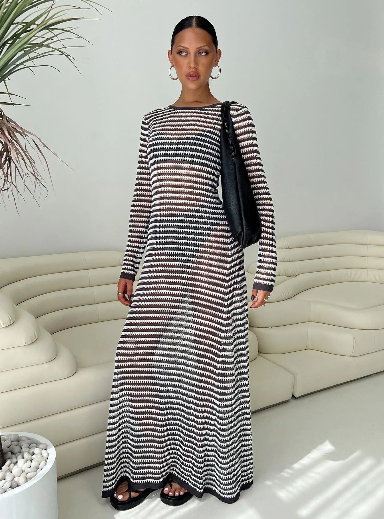 Ikaris Long Sleeve Maxi Dress Grey / White Dome Glow Creek View