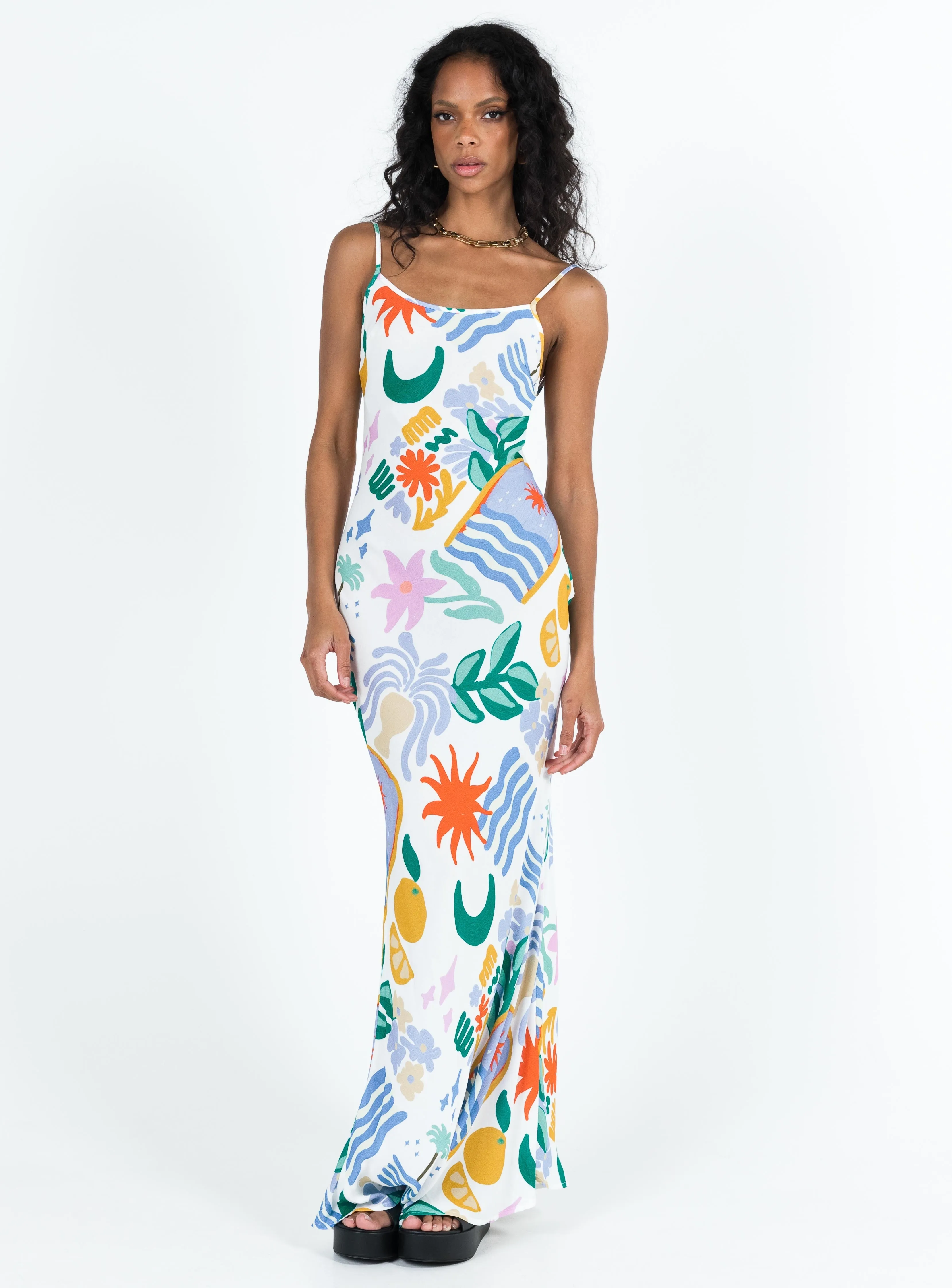 Luncheon Maxi Dress Blue Multi With its flowing design and elegant fit this maxi dress is a wardrobe staple