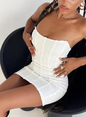 Tristian Mini Dress White Sassy Look Weekend Look