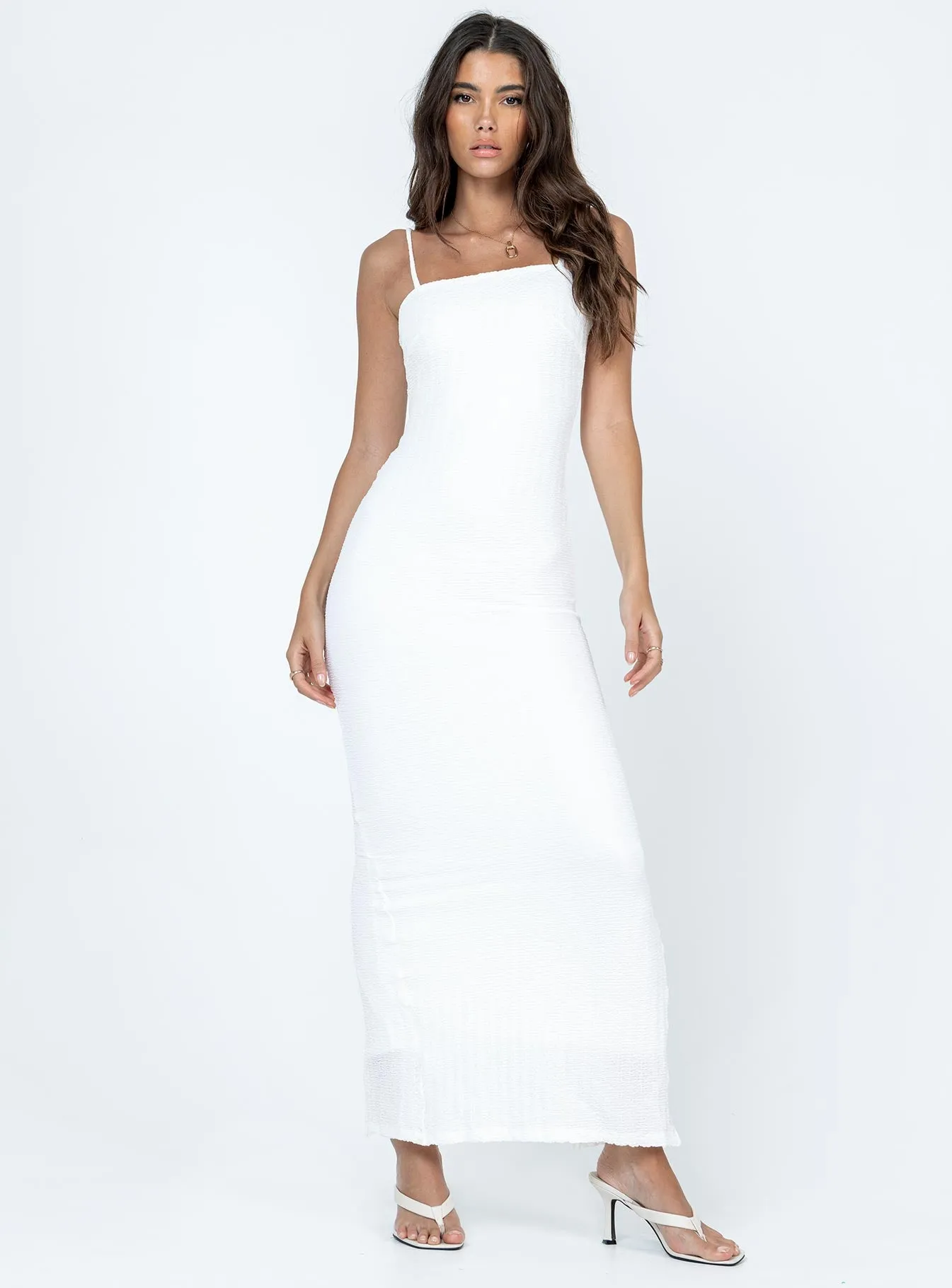 Town Lane This dress provides the perfect blend of comfort and sophistication for any occasion Buella Maxi Dress White