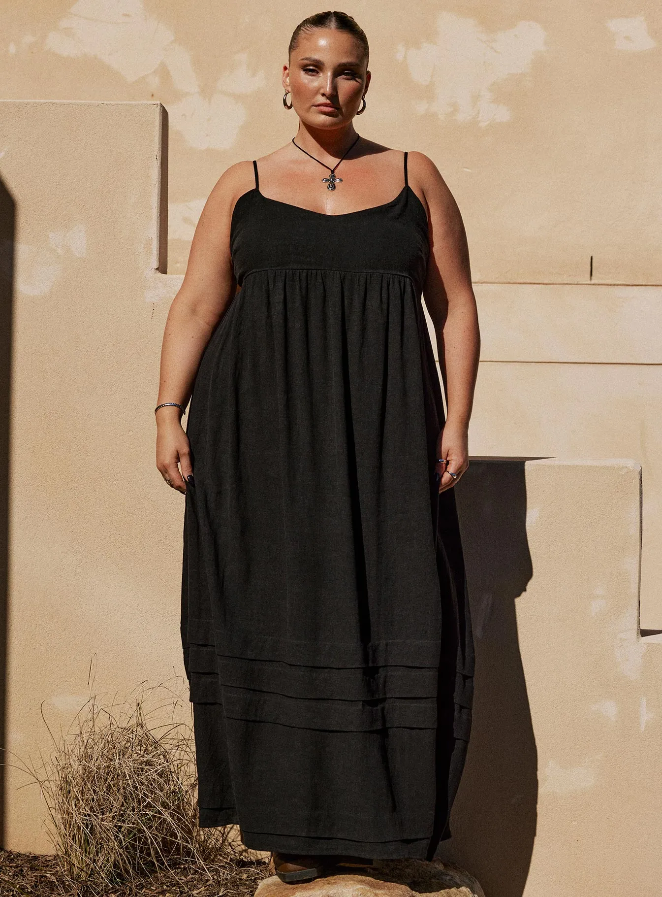 Gate Arch Designed with a simple yet elegant cut this dress works for both casual and formal occasions Milden Linen Blend Maxi Dress Black Curve