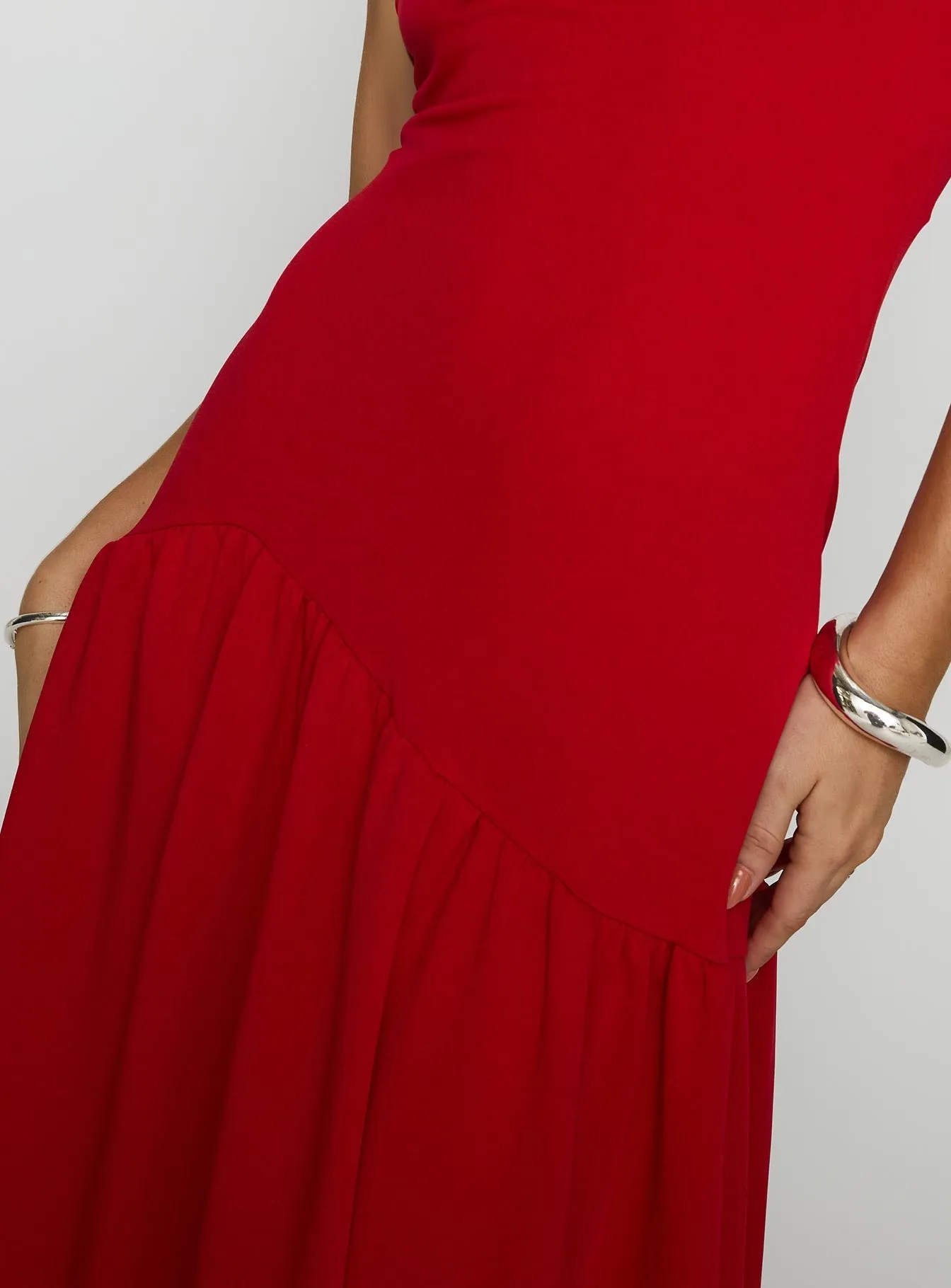 Olive Grove Tulle Flow Move Me Strapless Maxi Dress Red