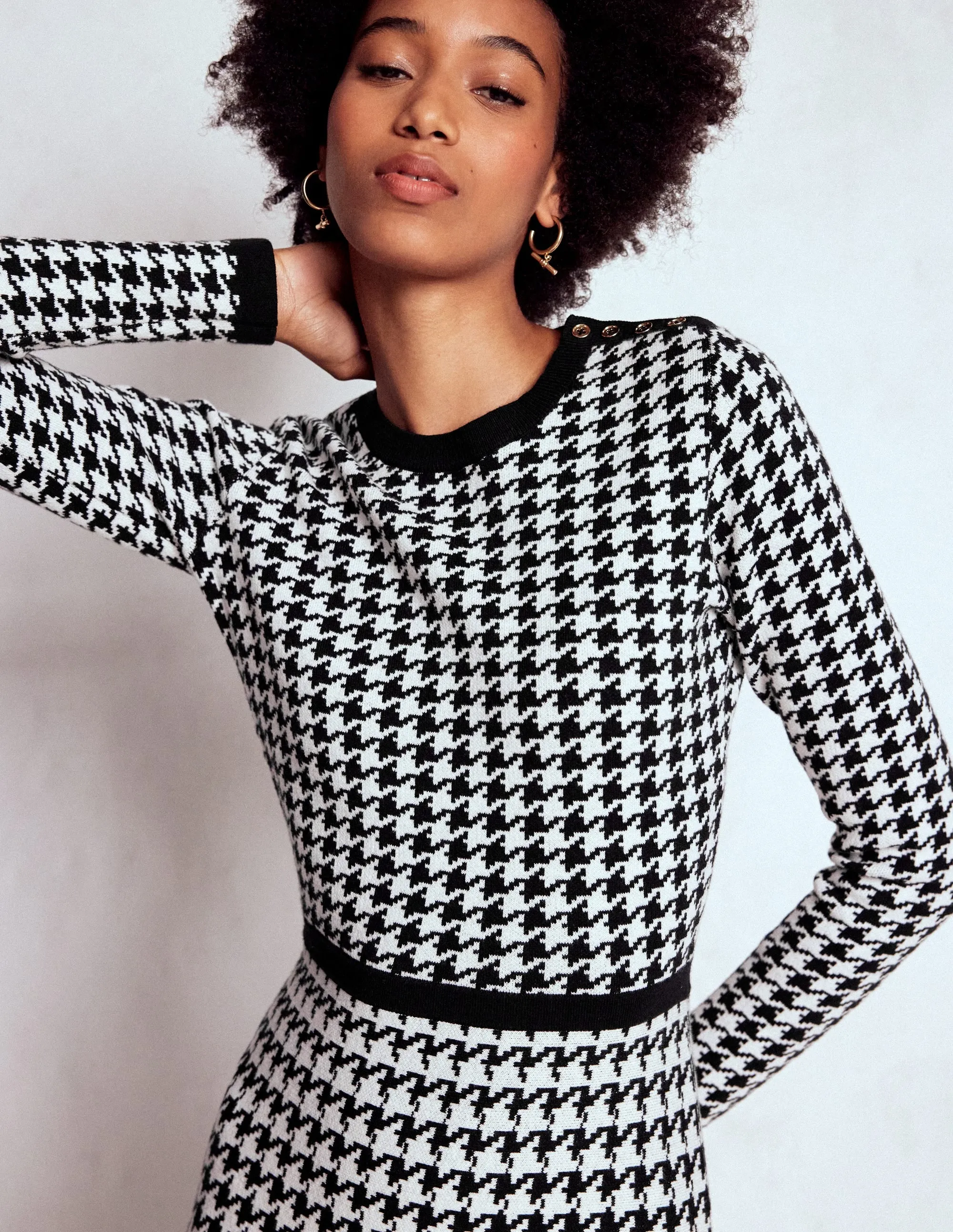 Maria Button Knitted Dress-Black and Ivory Dogstooth Travel Light