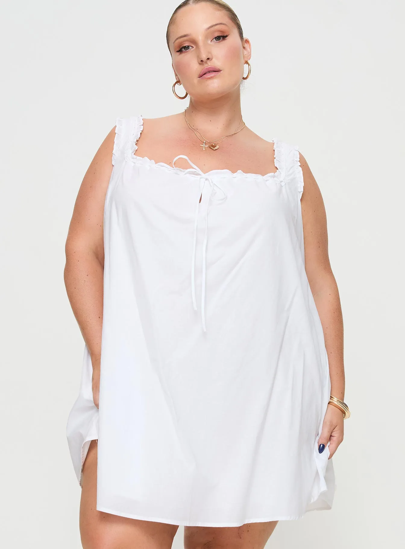 Flirty Vibe Fresh Prints Swing Mini Dress White Curve
