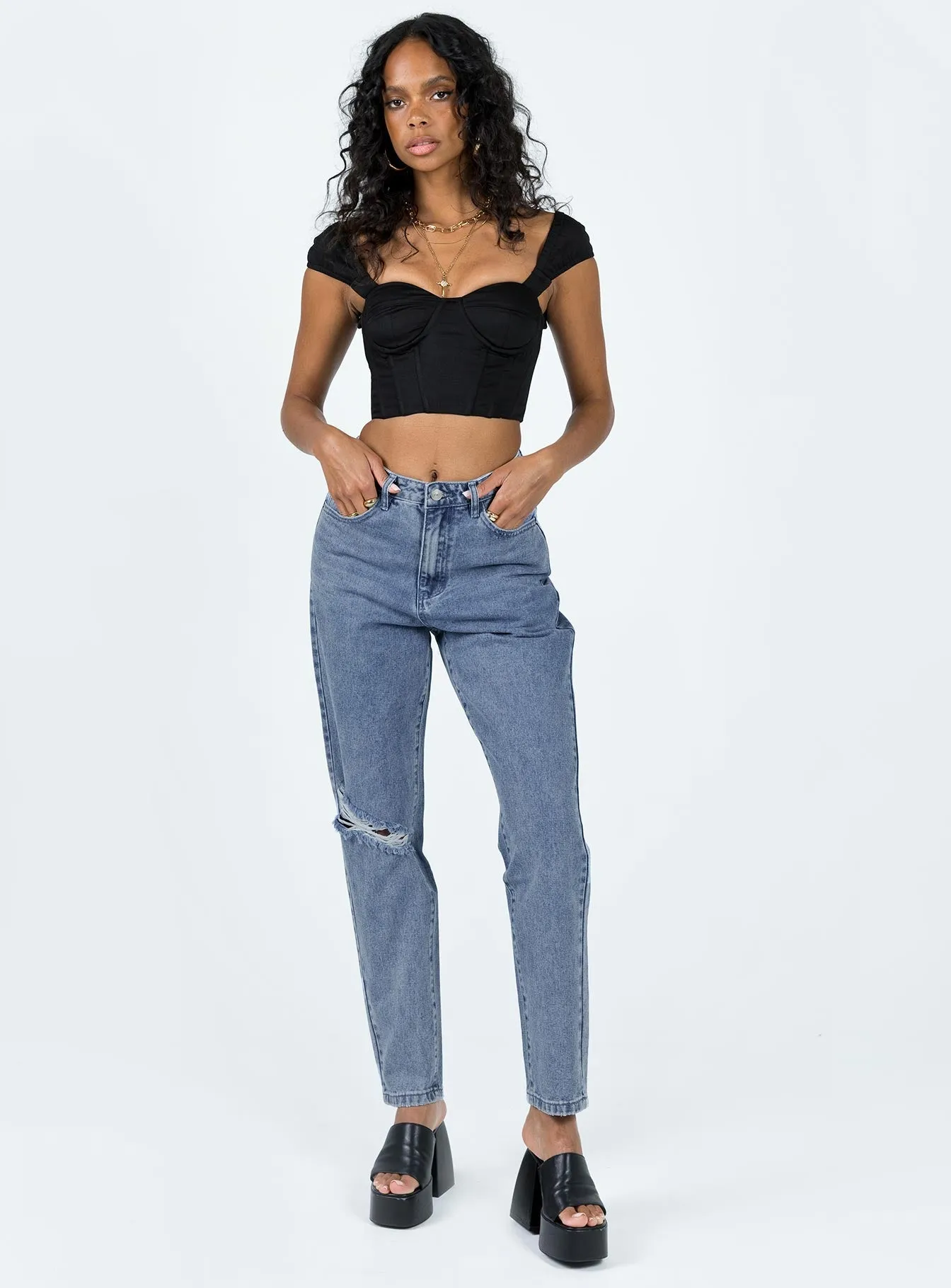 Unofficial High Waisted Mom Jean Light Wash Denim Modern Outfit Everyday Neutral