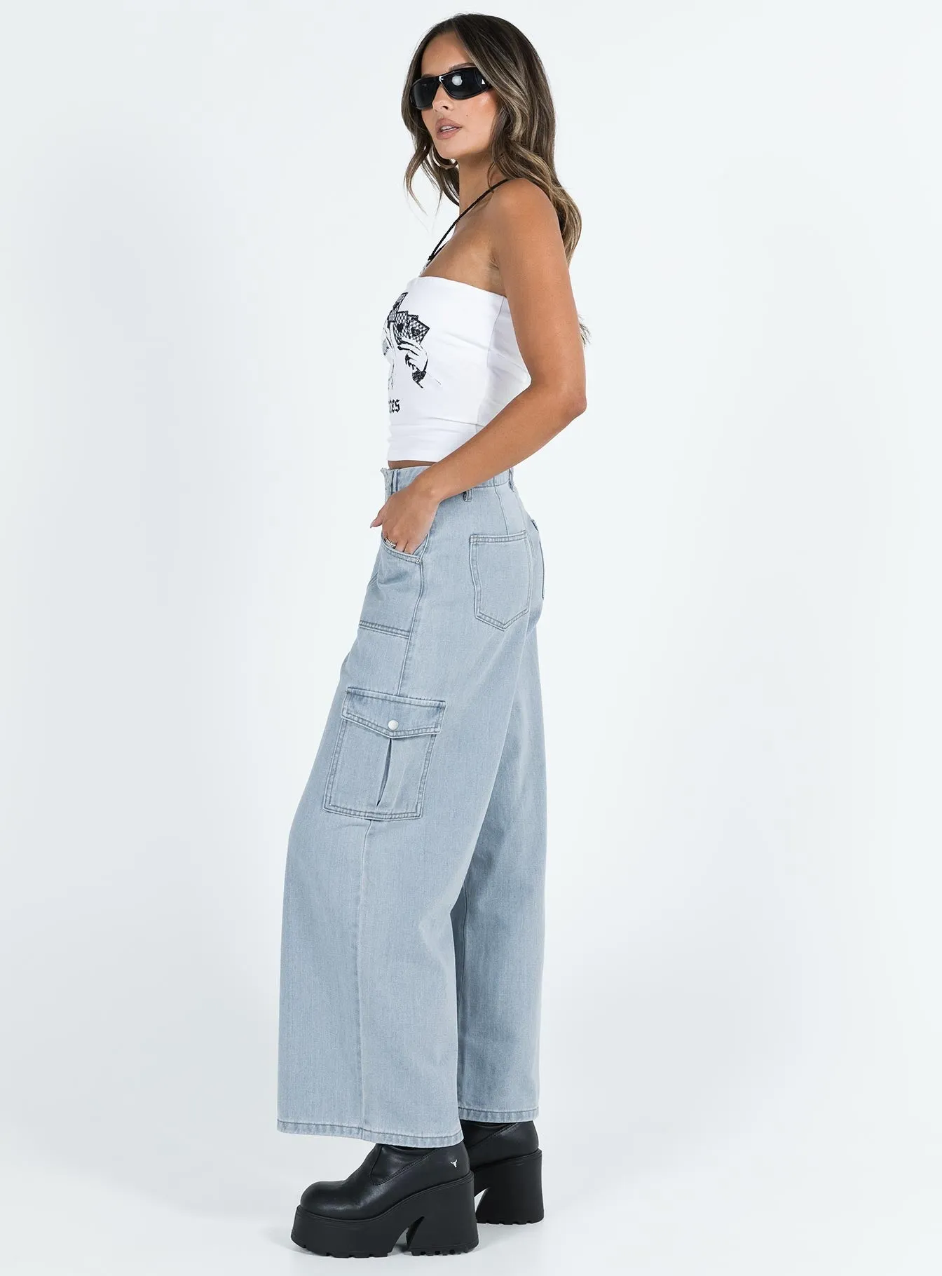 Stylish Casual Modern Shopping Day Adrianne Wide Leg Cargo Jeans Light Wash Denim
