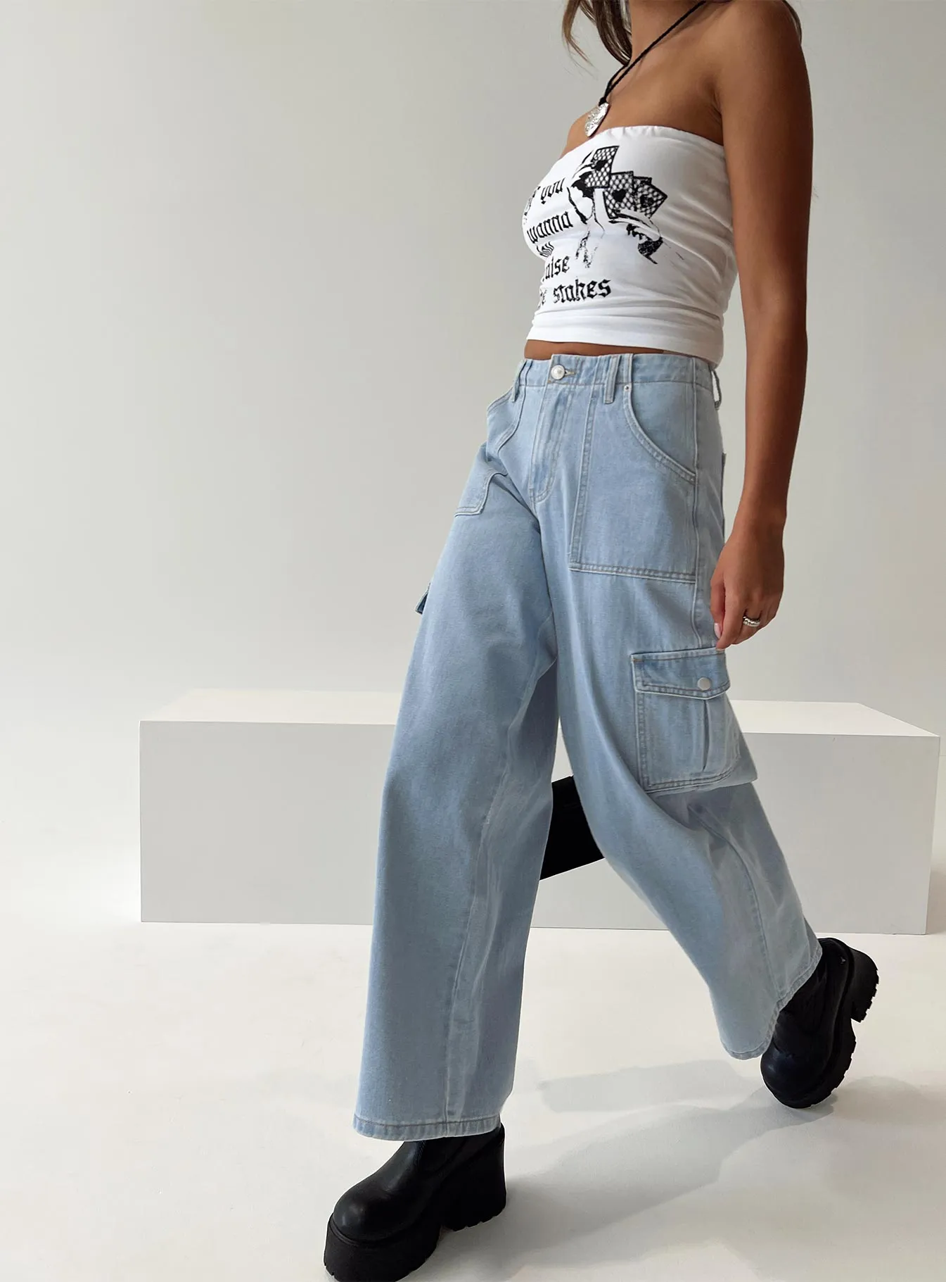 Base Fit Piece Morning Stroll Evening Stroll Trend Setter Adrianne Wide Leg Cargo Jeans Light Wash Denim