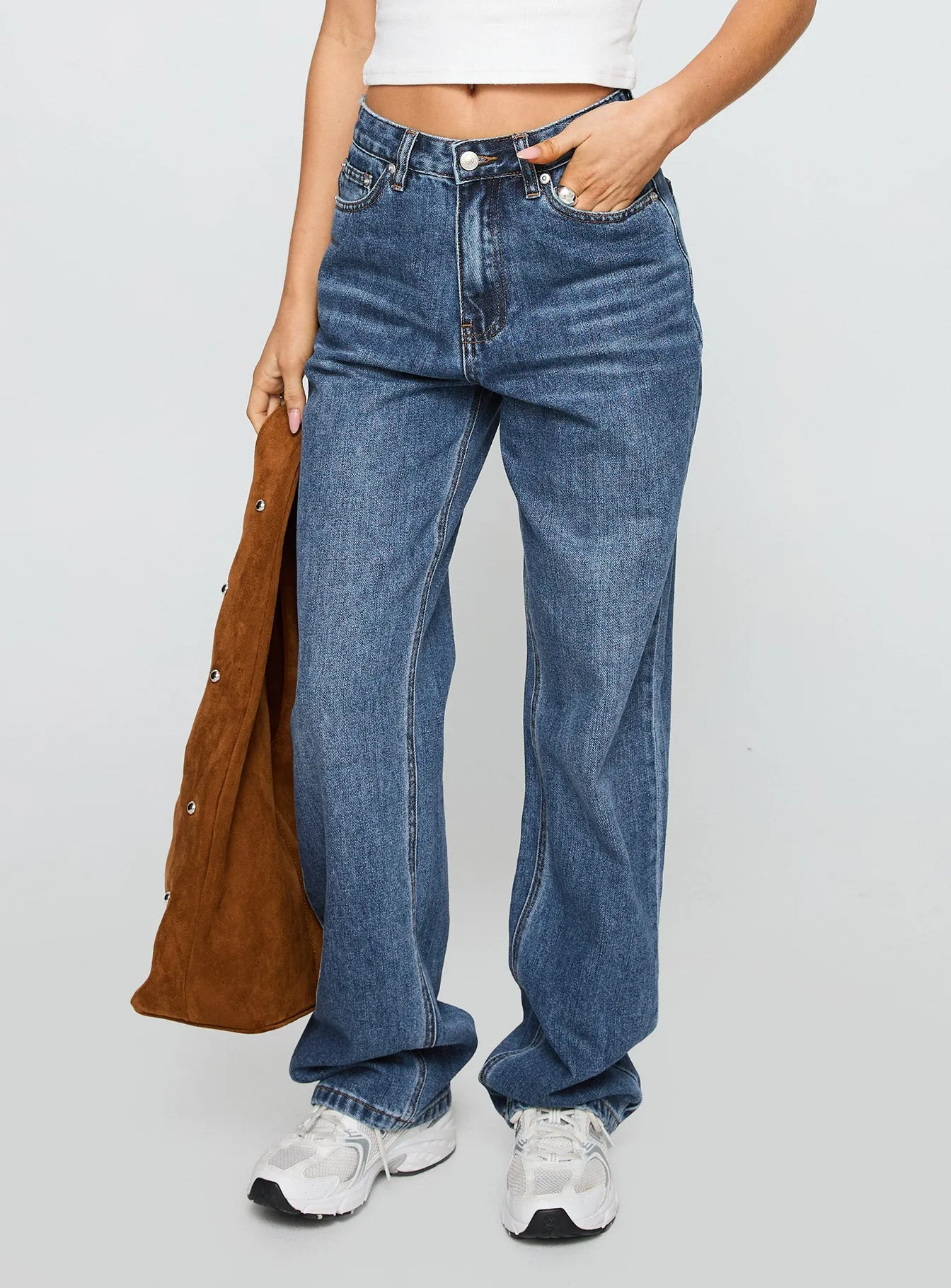 Smart Casual Lightweight Morning Stroll Durable Laid Back Low Rise Straight Leg Jeans Dark Blue Wash