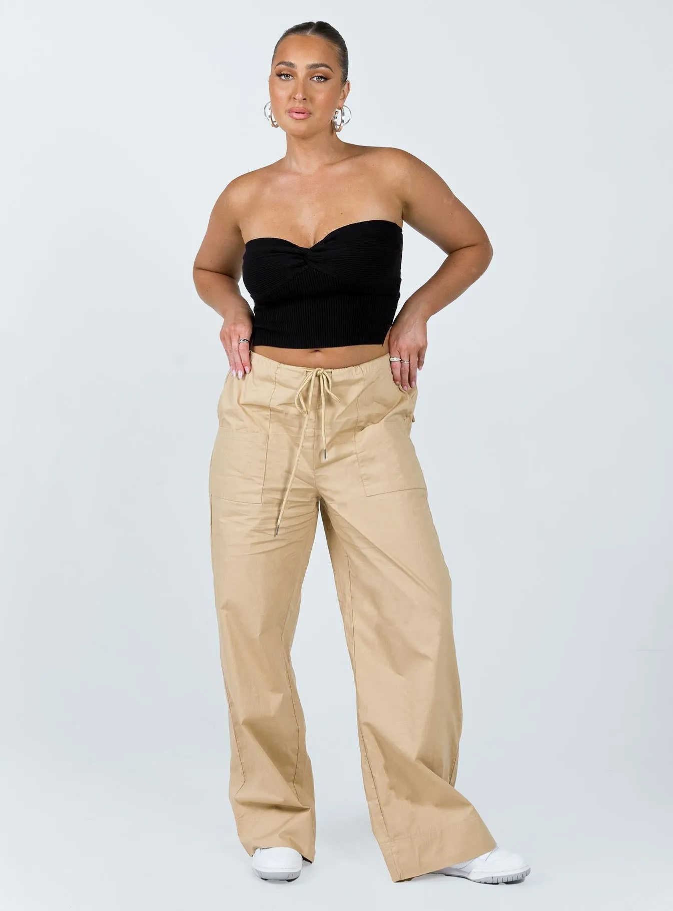 MultiPanelConstruction GarmentDyed Mai Top Black