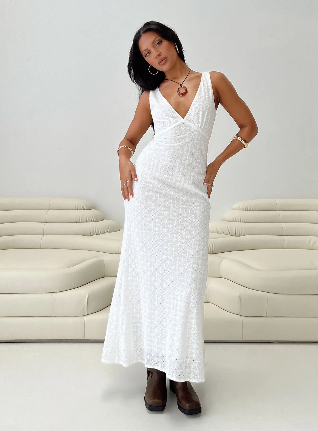 Drift Sand The lightweight fabric of this dress ensures comfort throughout the day without compromising style Nellie Maxi Dress White