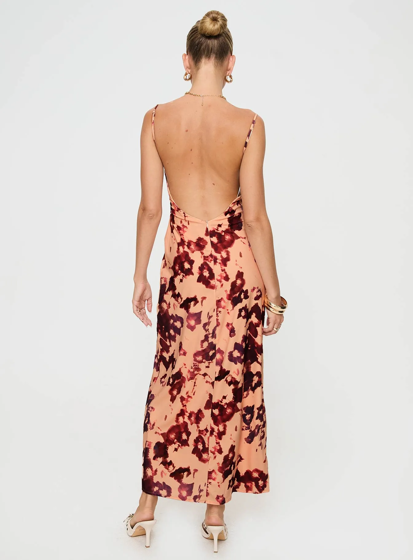 Gracele Maxi Dress Pink Floral Wood Bridge Designed with simplicity and sophistication in mind this dress is perfect for any occasion