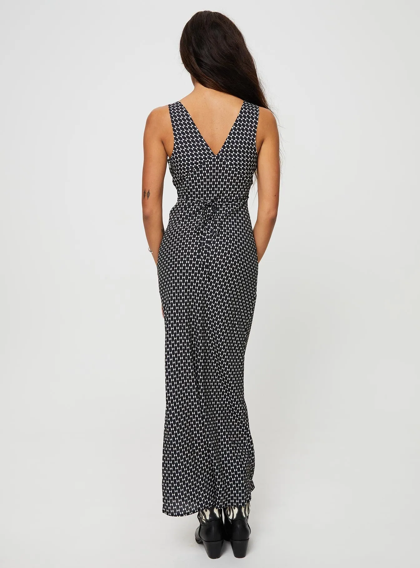 Maysa Geo Maxi Dress Black Sapphire Glow