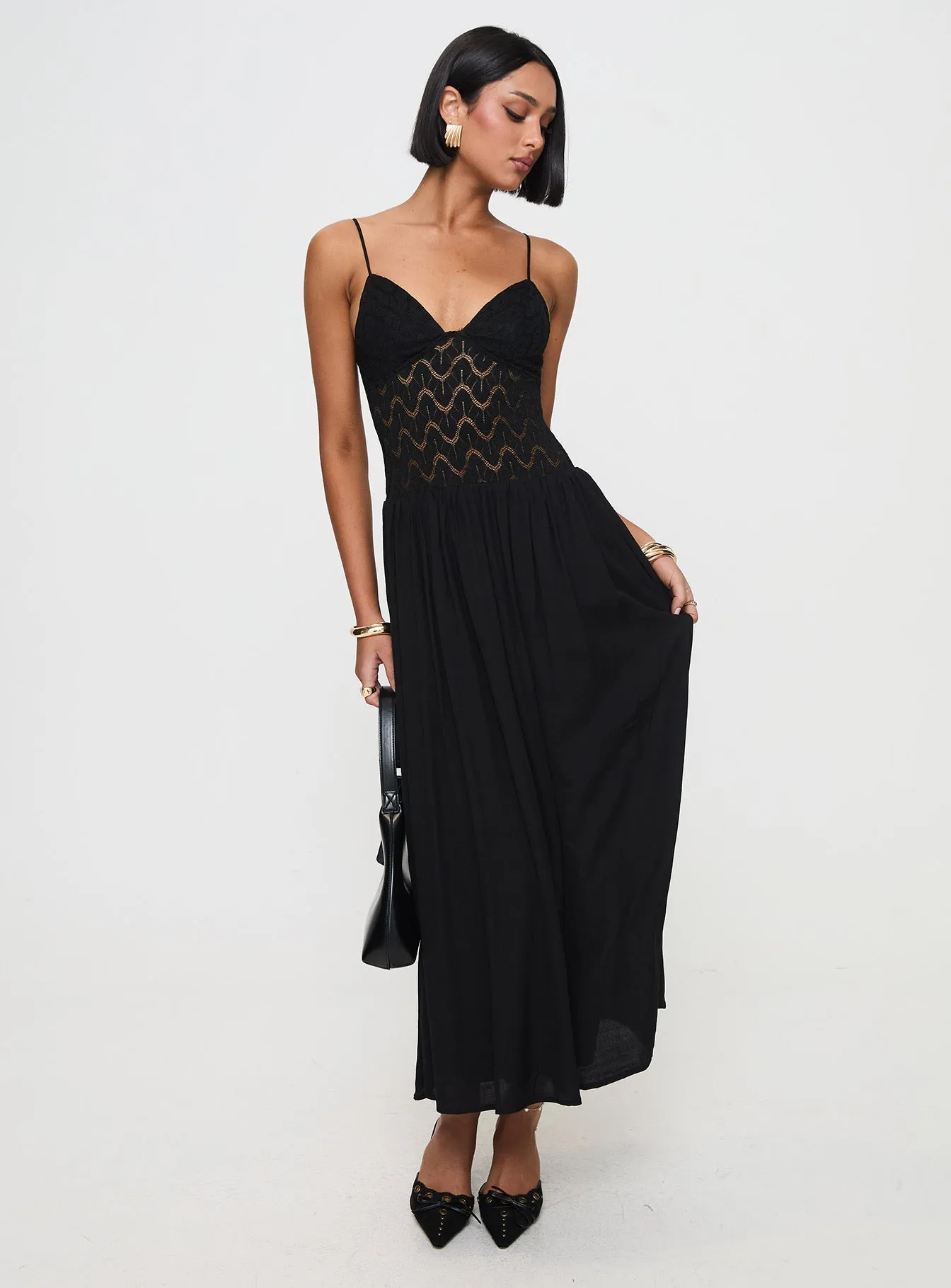 Speak Now Maxi Dress Black The dress??s versatile design allows you to wear it for work, weekend outings, or evening events Off Shoulder