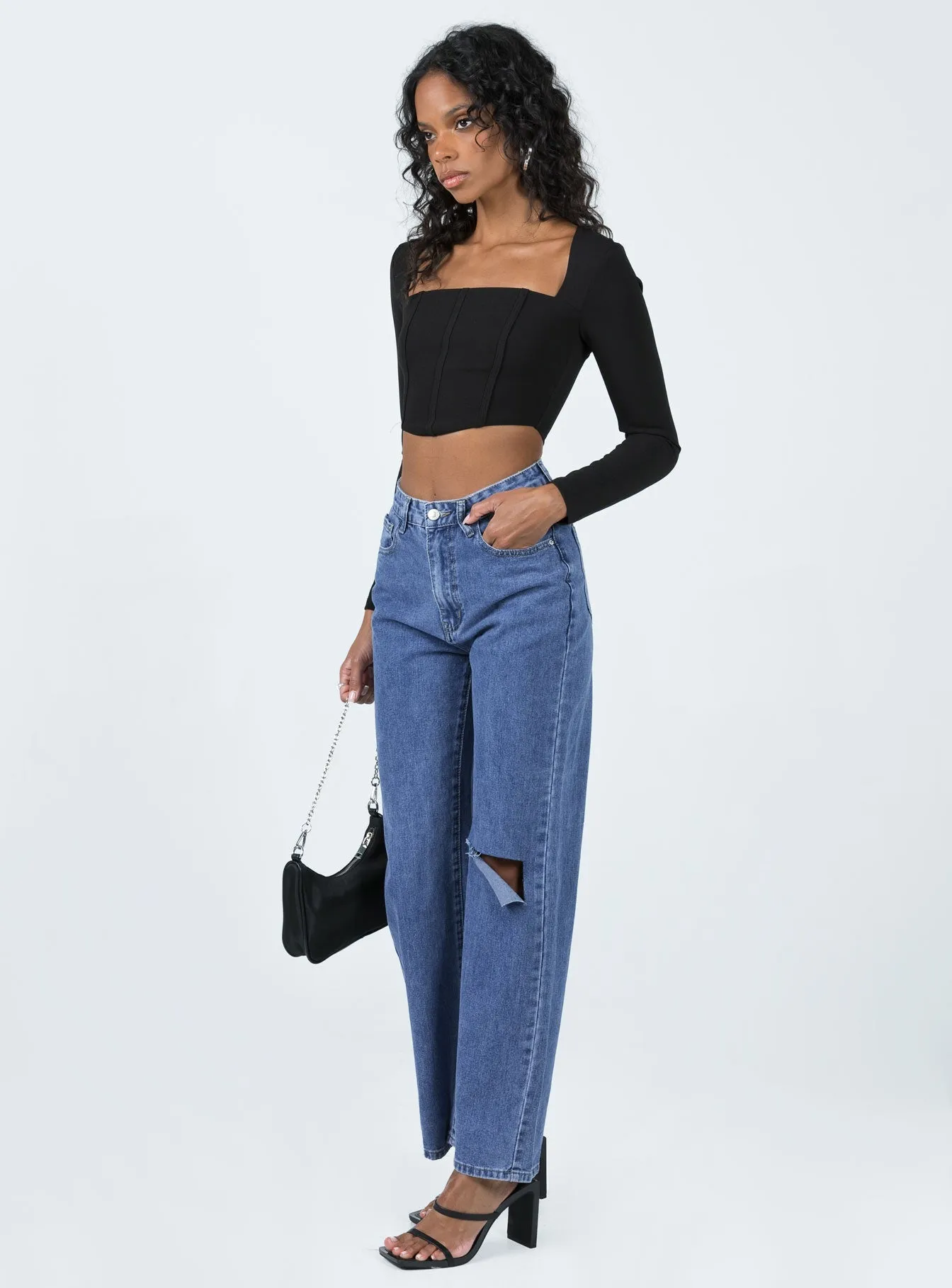 Family Style Luxury Sleek Shape Sevina Wide Leg Denim Jeans Dark Wash